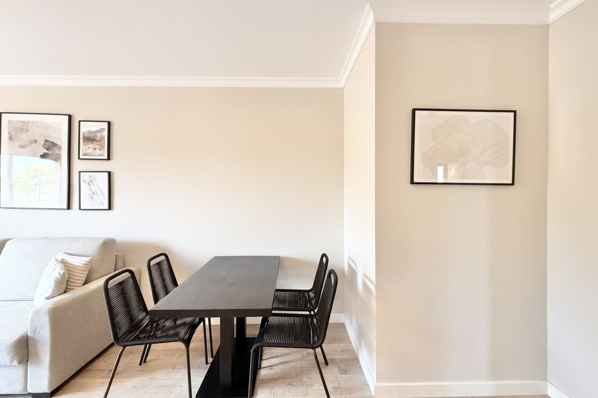 Resale - Apartment - Middle Floor Apartment - Benahavís - Benahavís Centro