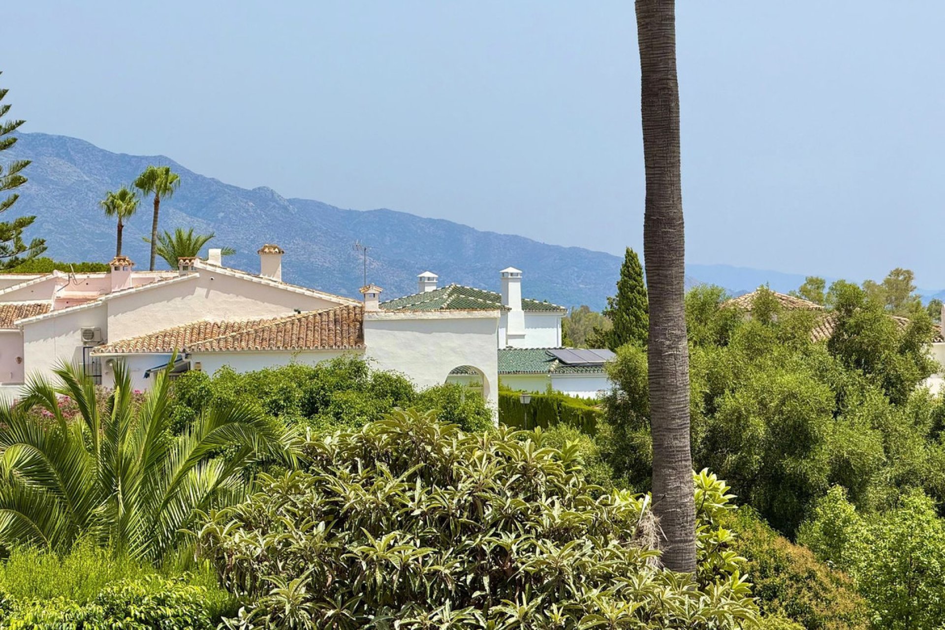 Resale - Apartment - Middle Floor Apartment - Benahavís - Benahavís Centro