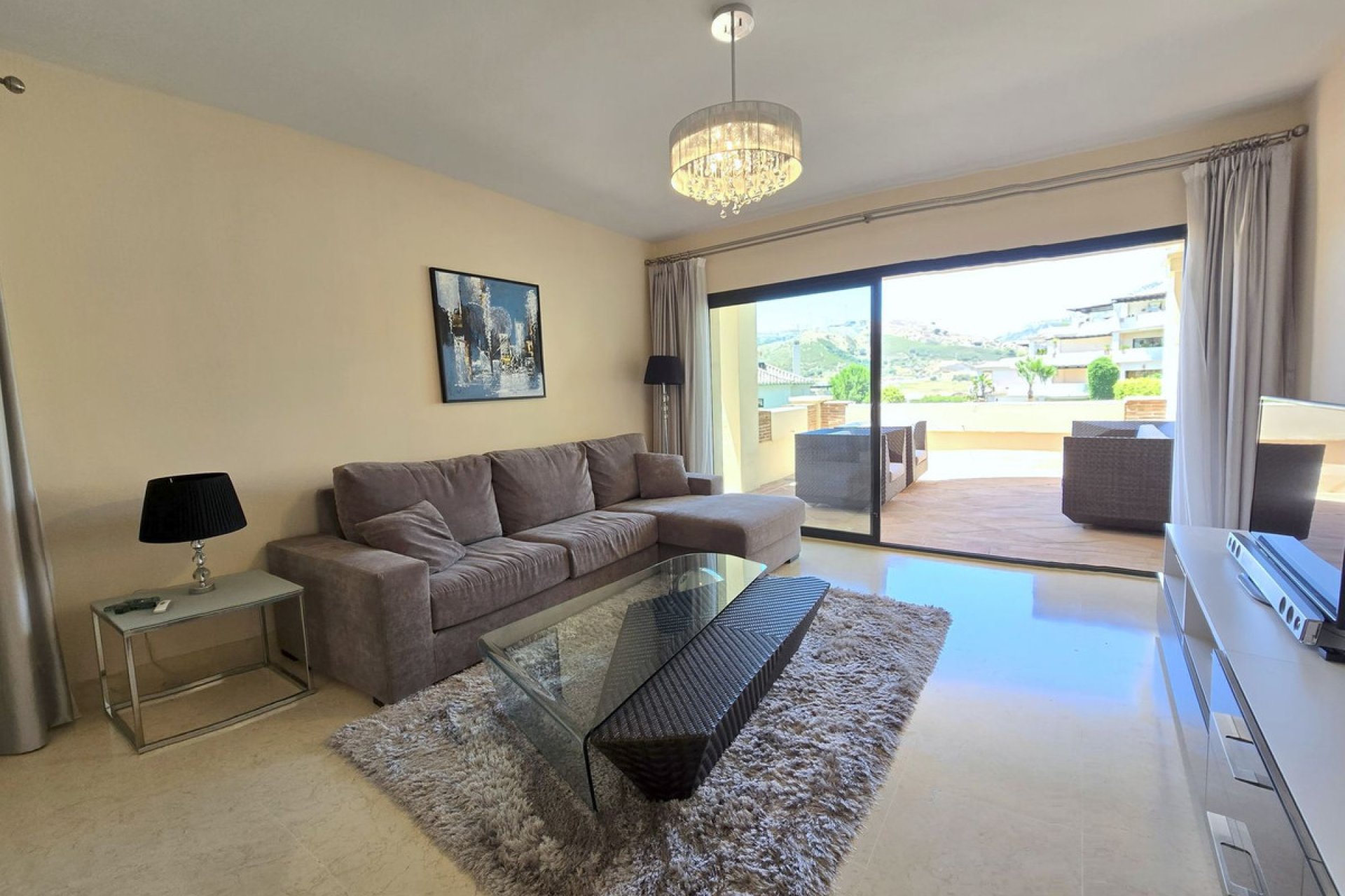 Resale - Apartment - Middle Floor Apartment - Benahavís - Benahavís Centro