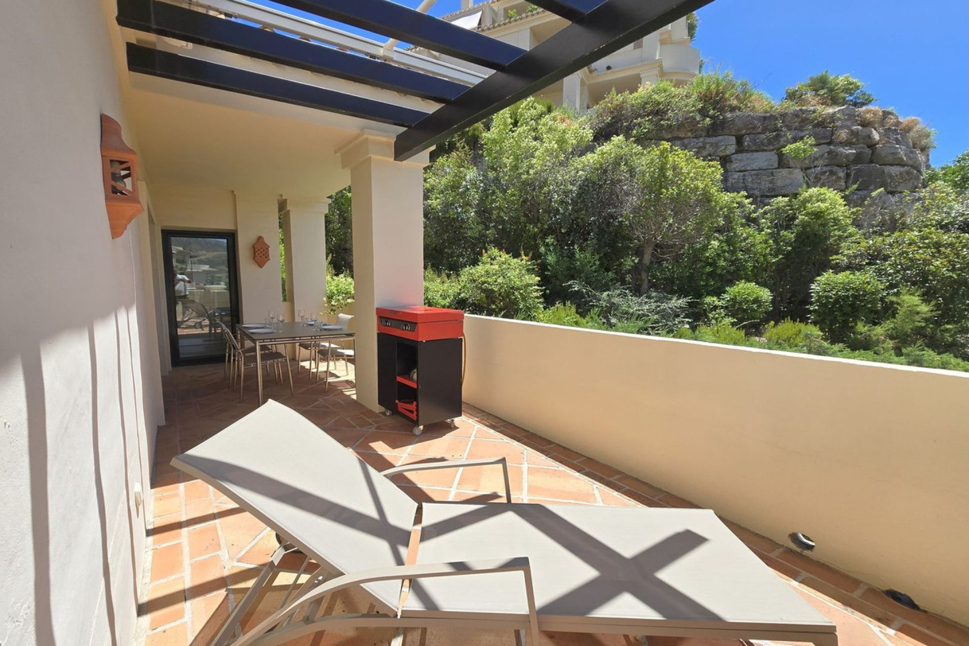 Resale - Apartment - Middle Floor Apartment - Benahavís - Benahavís Centro