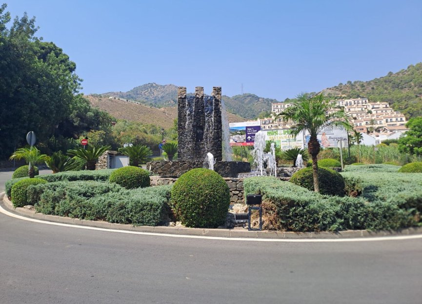 Resale - Apartment - Middle Floor Apartment - Benahavís - Benahavís Centro