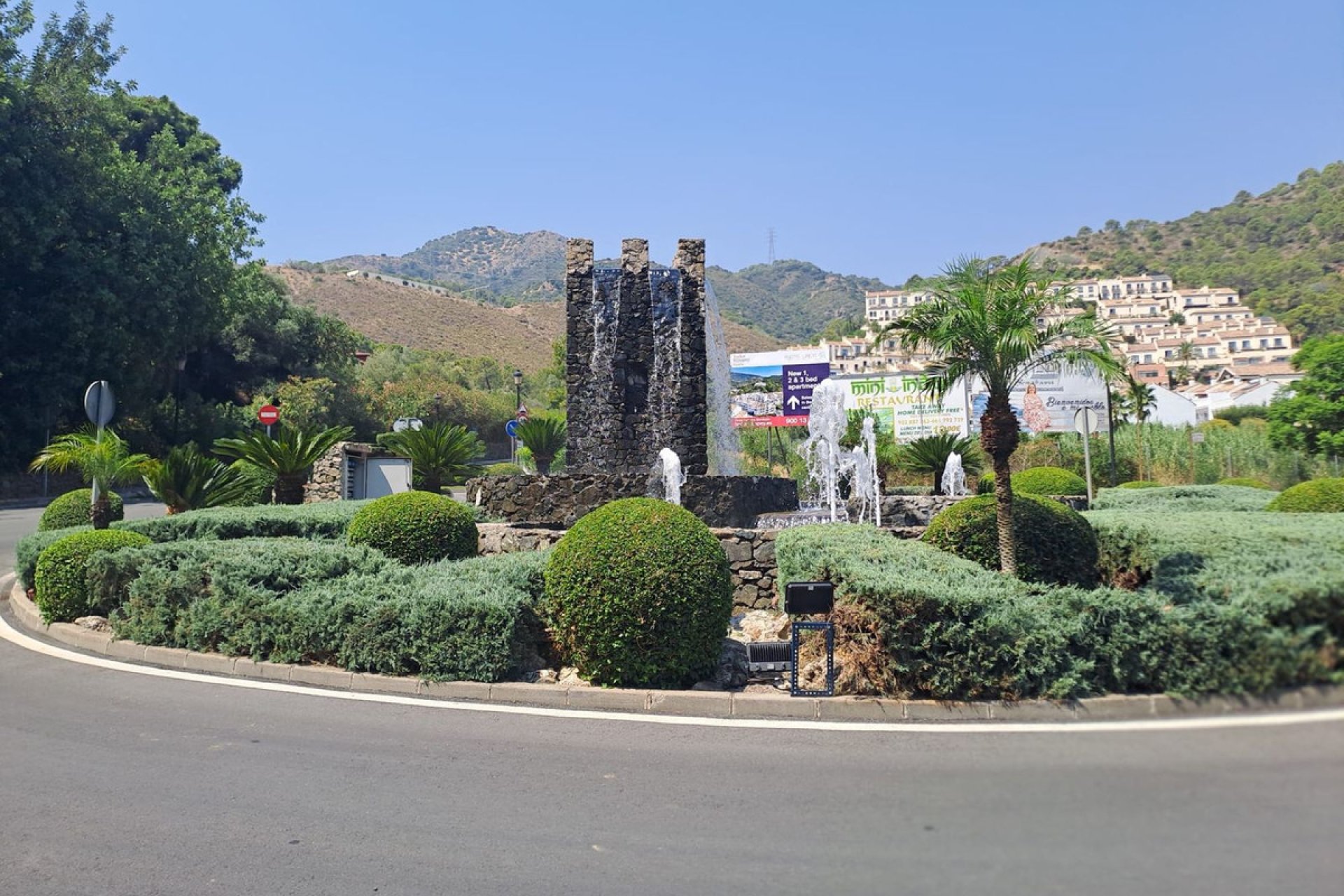 Resale - Apartment - Middle Floor Apartment - Benahavís - Benahavís Centro