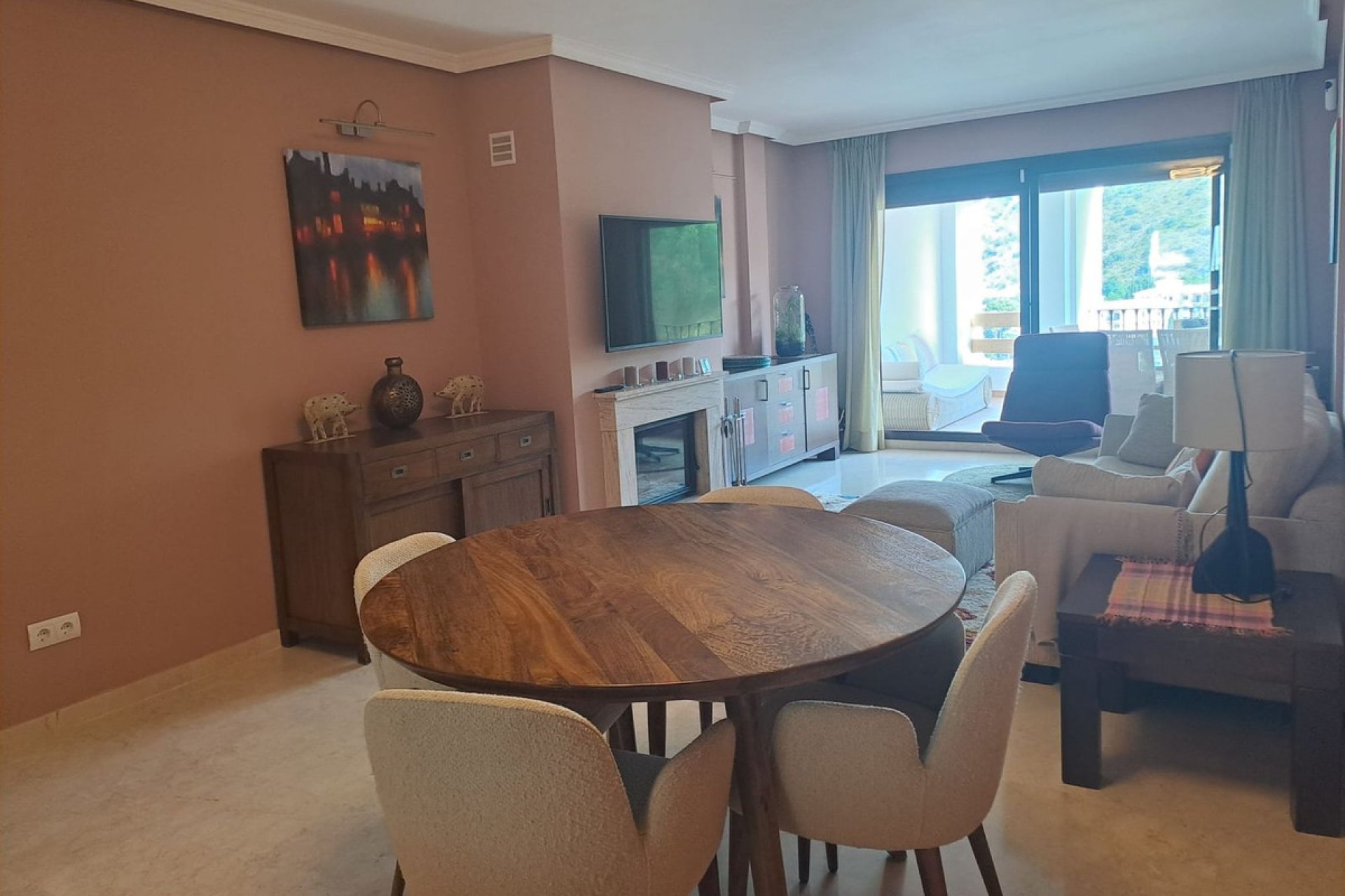 Resale - Apartment - Middle Floor Apartment - Benahavís - Benahavís Centro