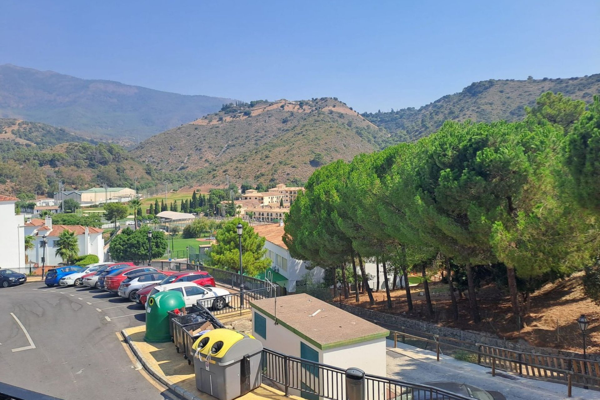 Resale - Apartment - Middle Floor Apartment - Benahavís - Benahavís Centro