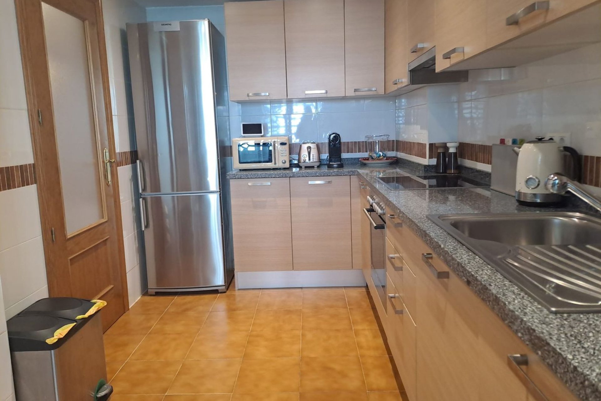 Resale - Apartment - Middle Floor Apartment - Benahavís - Benahavís Centro