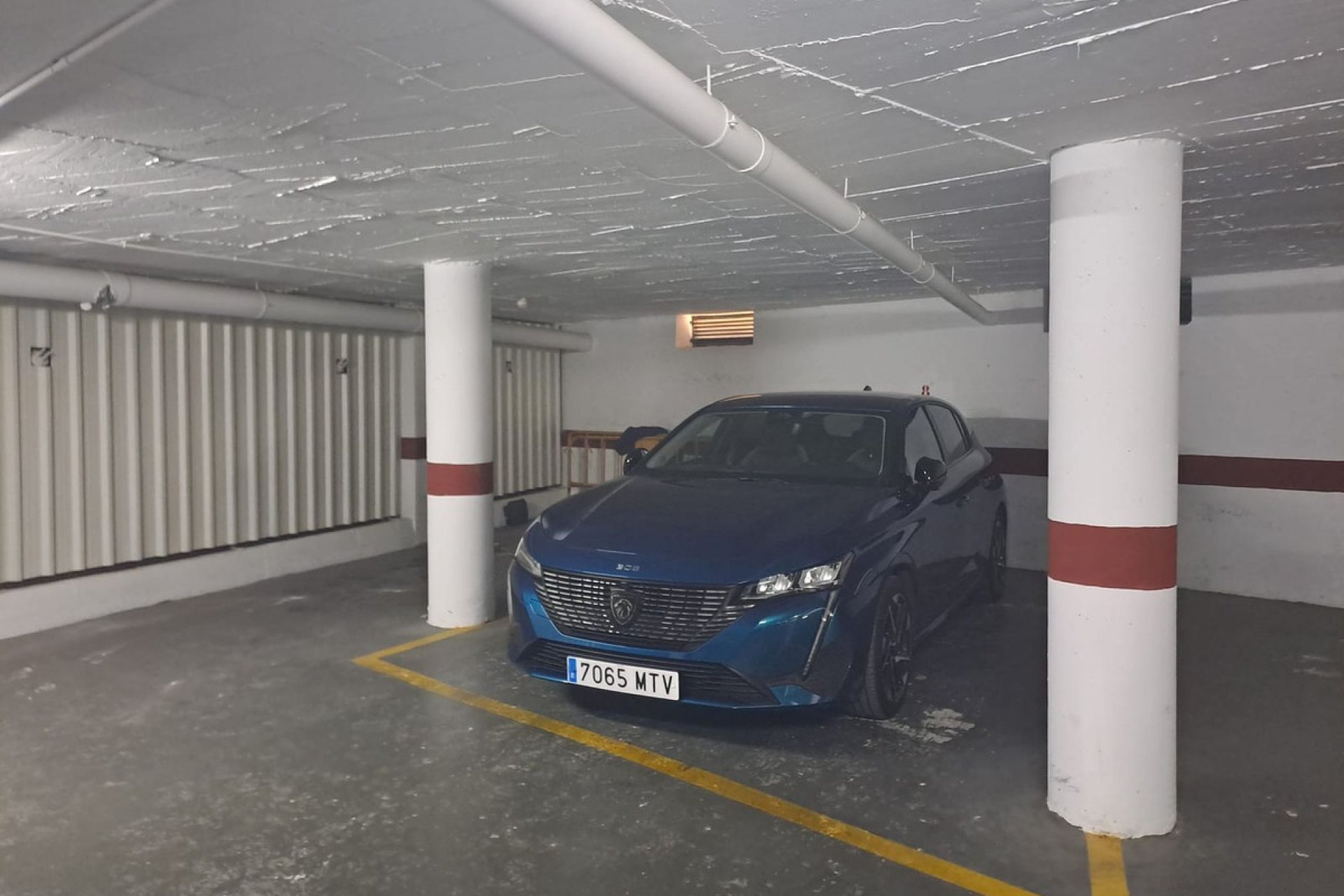 Resale - Apartment - Middle Floor Apartment - Benahavís - Benahavís Centro