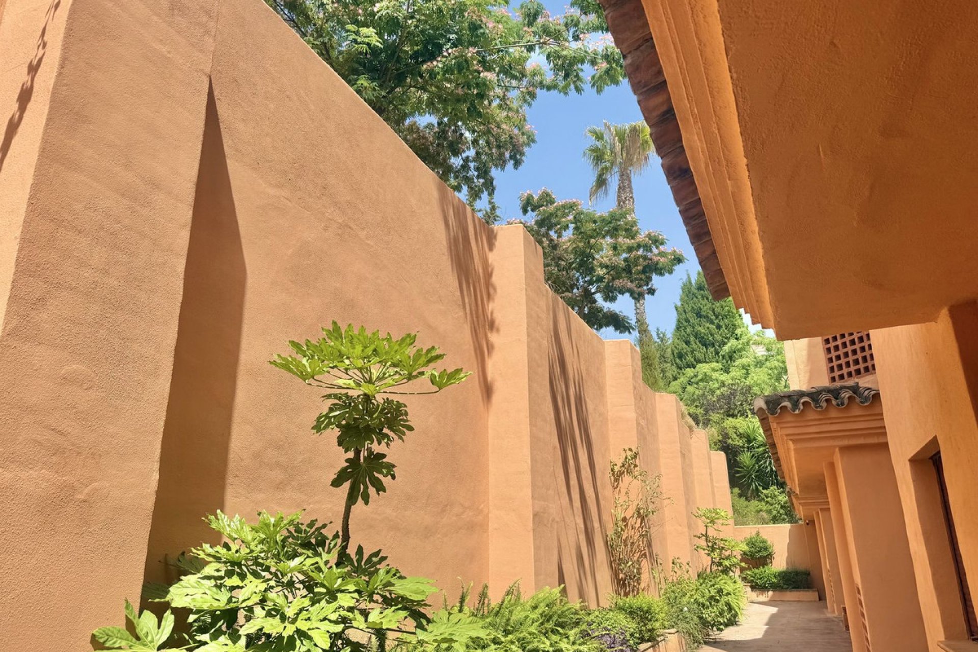 Resale - Apartment - Middle Floor Apartment - Benahavís - Benahavís Centro