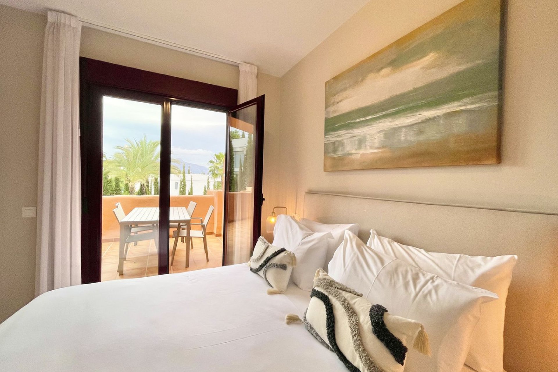 Resale - Apartment - Middle Floor Apartment - Benahavís - Benahavís Centro