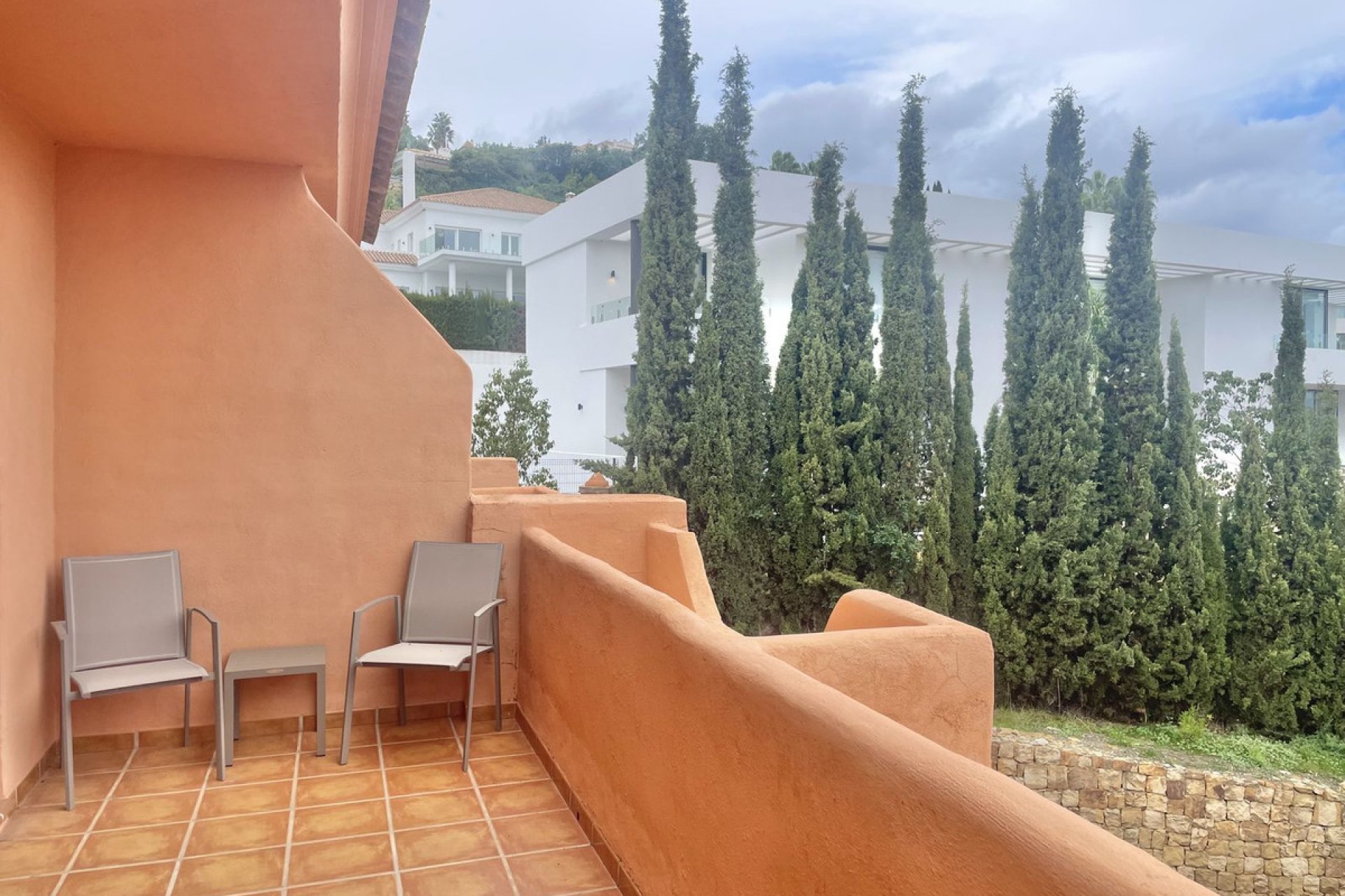 Resale - Apartment - Middle Floor Apartment - Benahavís - Benahavís Centro