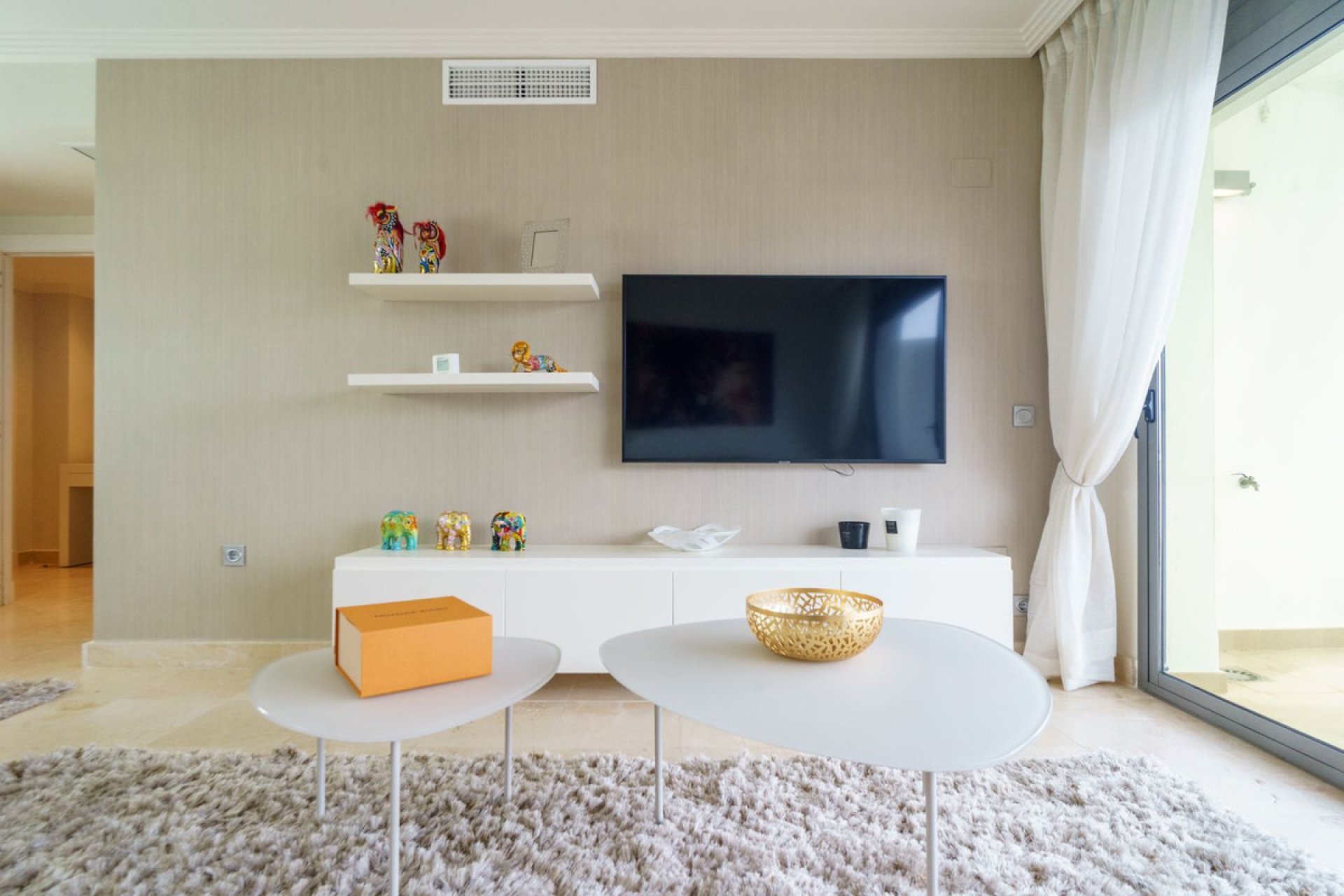 Resale - Apartment - Middle Floor Apartment - Benahavís - Benahavís Centro