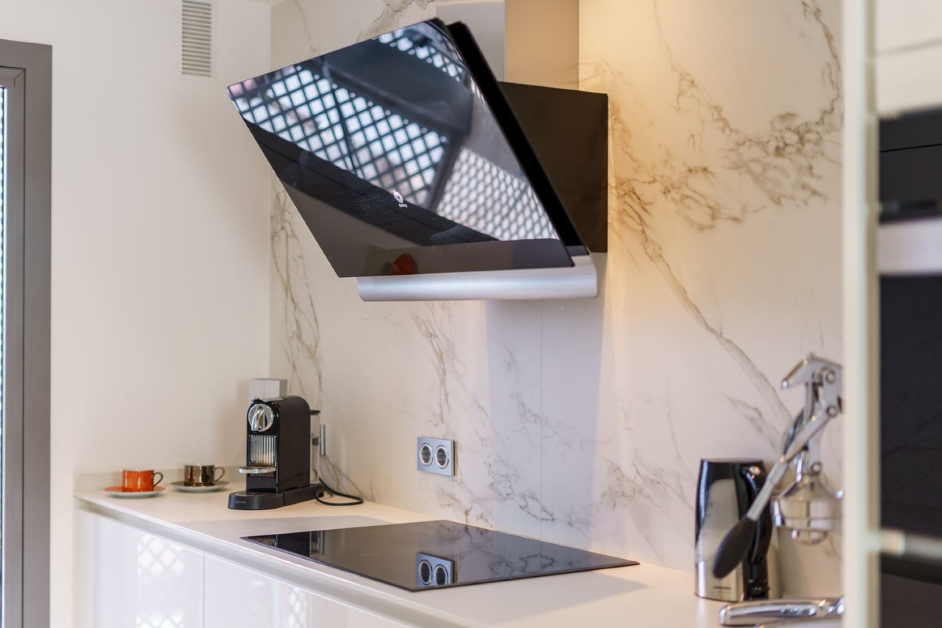 Resale - Apartment - Middle Floor Apartment - Benahavís - Benahavís Centro