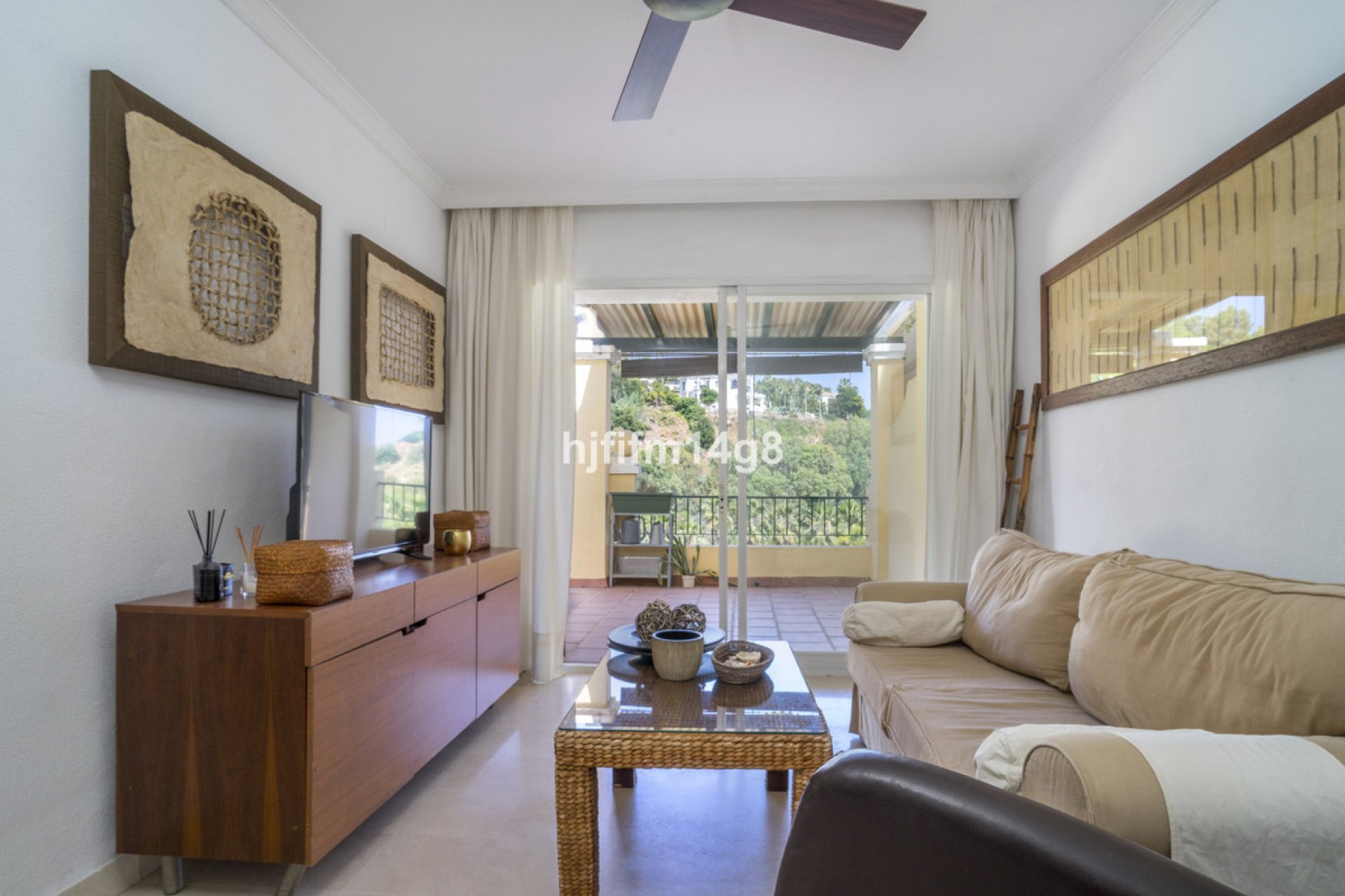 Resale - Apartment - Middle Floor Apartment - Benahavís - Benahavís Centro