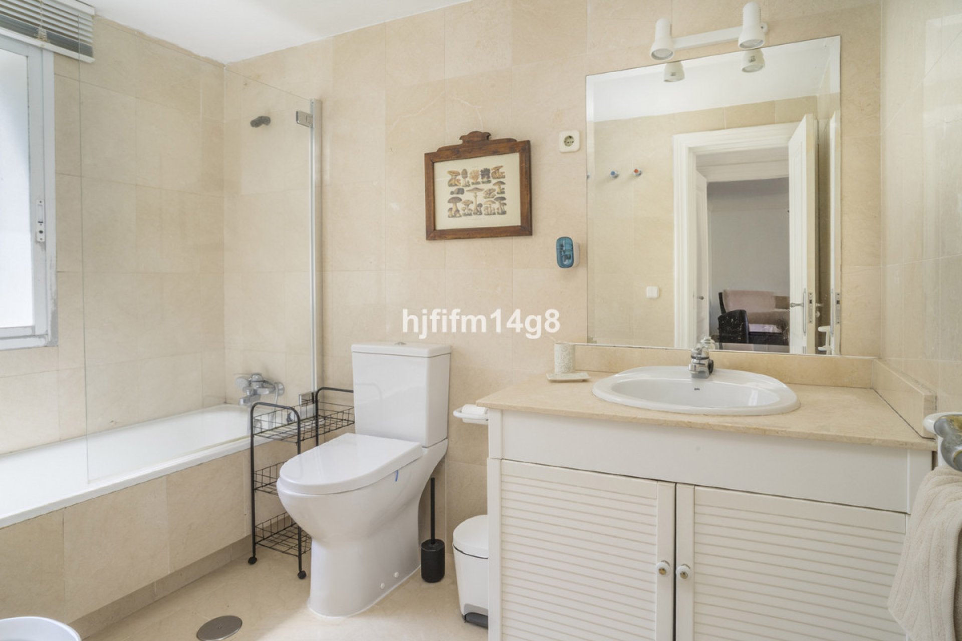 Resale - Apartment - Middle Floor Apartment - Benahavís - Benahavís Centro