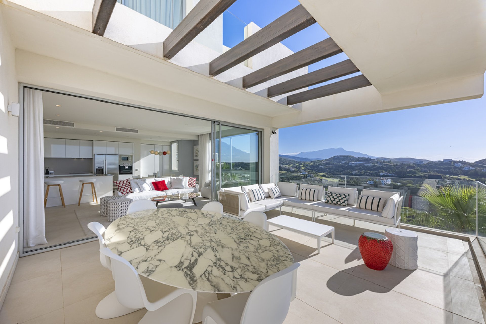 Resale - Apartment - Middle Floor Apartment - Benahavís - Benahavís Centro