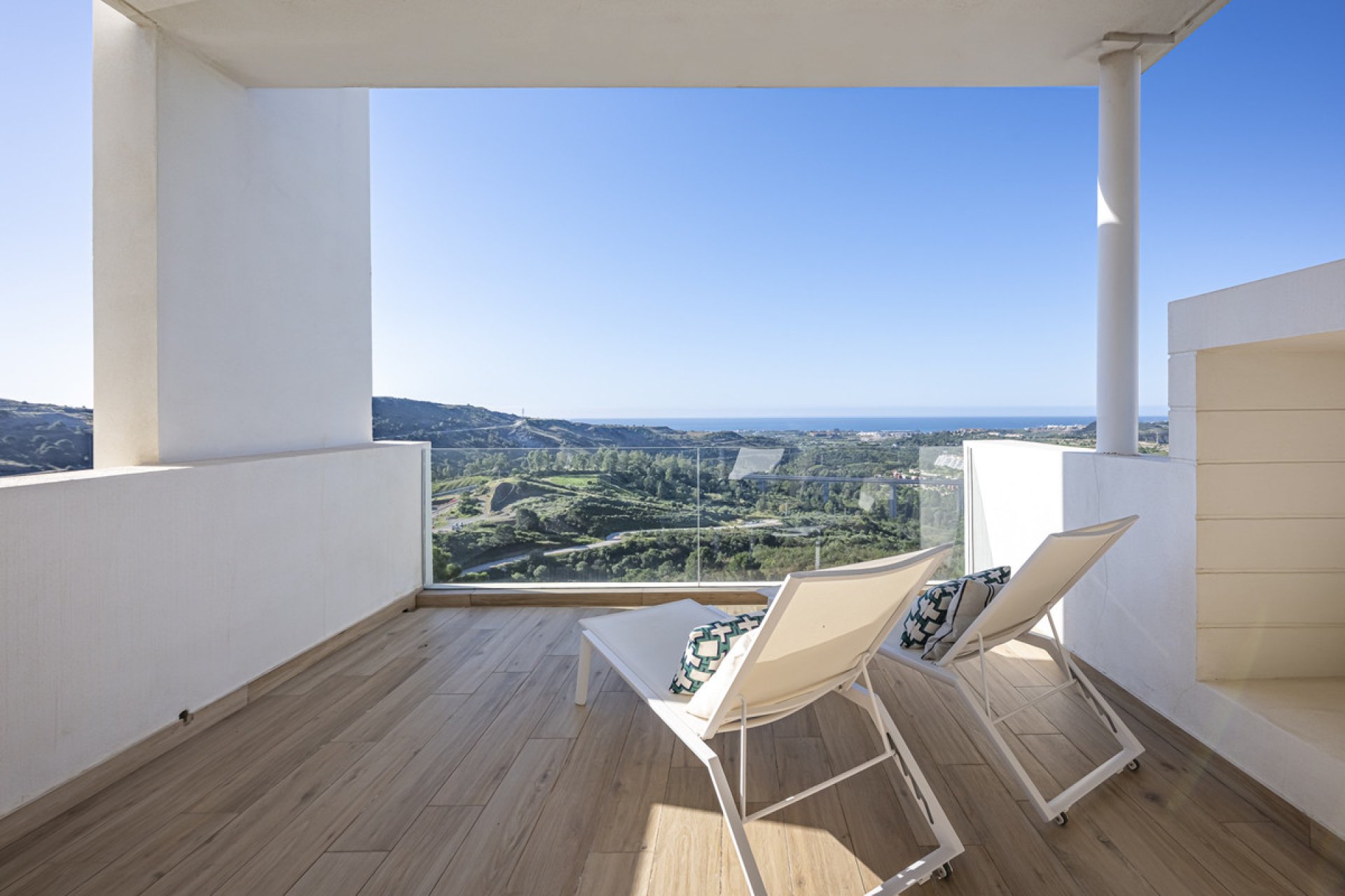 Resale - Apartment - Middle Floor Apartment - Benahavís - Benahavís Centro