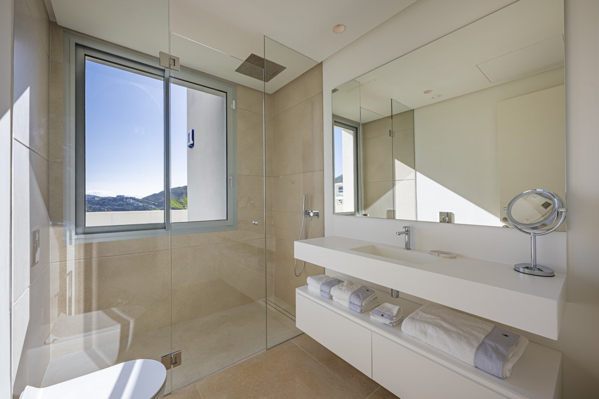 Resale - Apartment - Middle Floor Apartment - Benahavís - Benahavís Centro