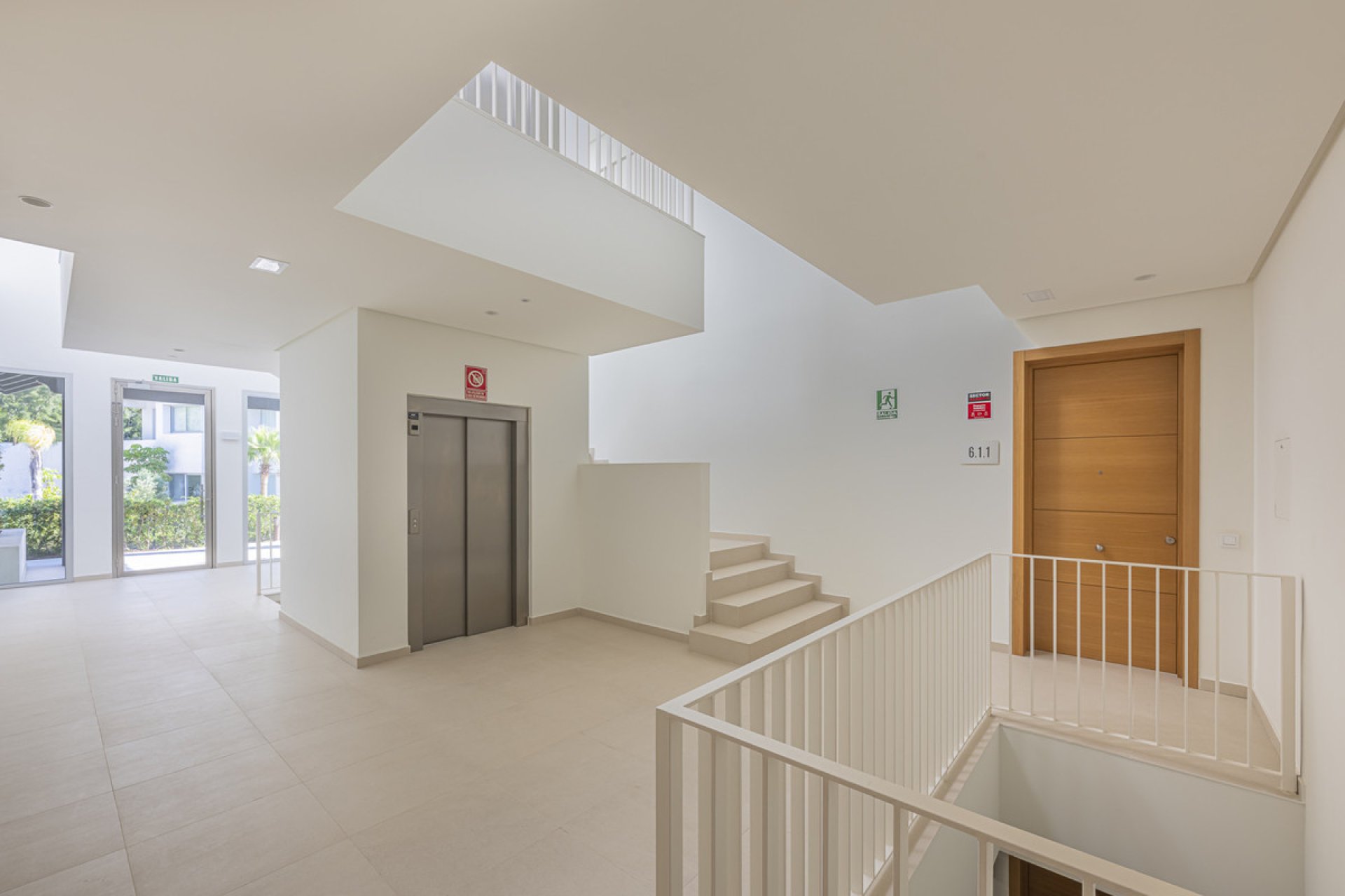 Resale - Apartment - Middle Floor Apartment - Benahavís - Benahavís Centro