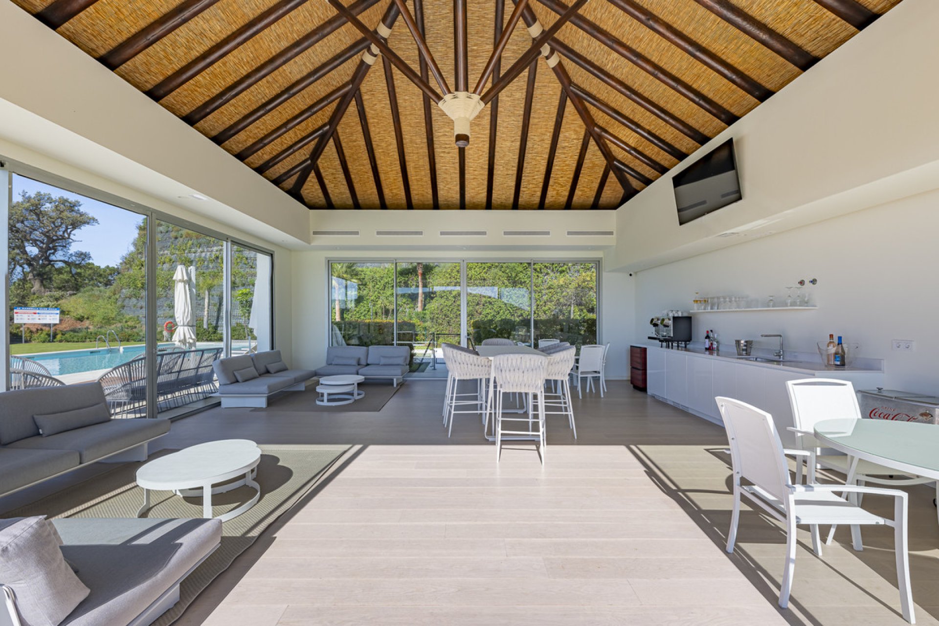 Resale - Apartment - Middle Floor Apartment - Benahavís - Benahavís Centro