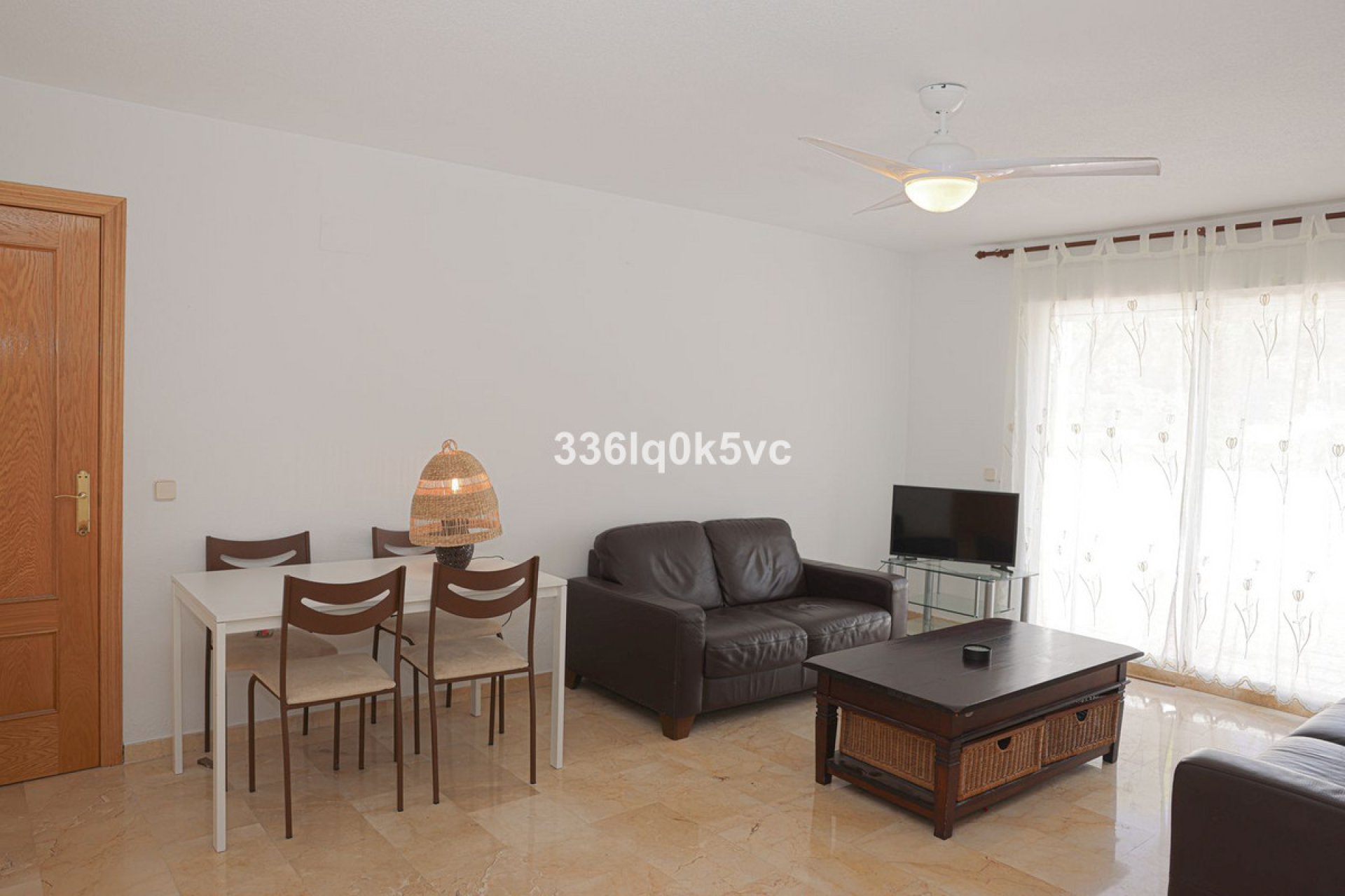 Resale - Apartment - Middle Floor Apartment - Benahavís - Benahavís Centro