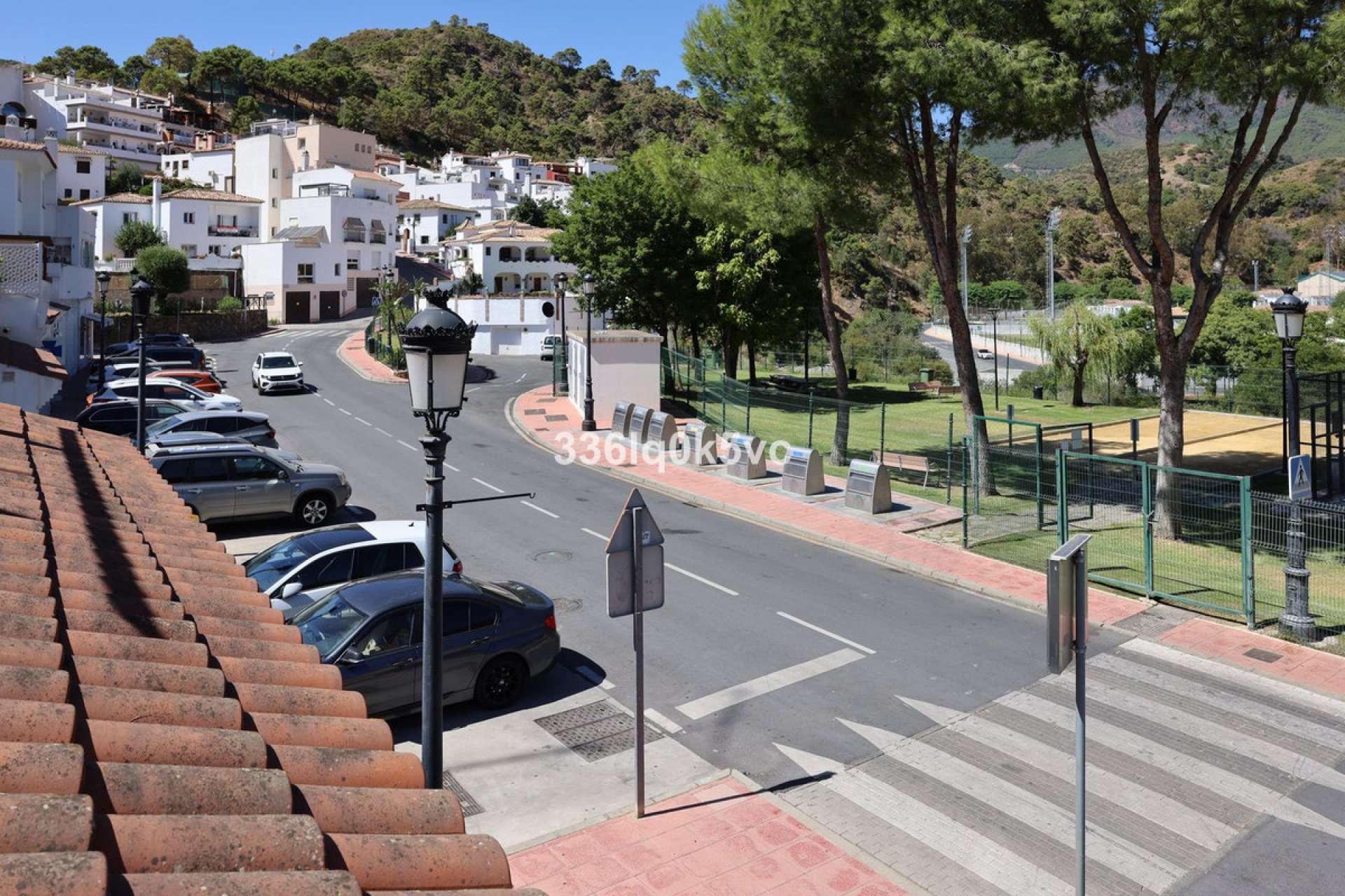 Resale - Apartment - Middle Floor Apartment - Benahavís - Benahavís Centro