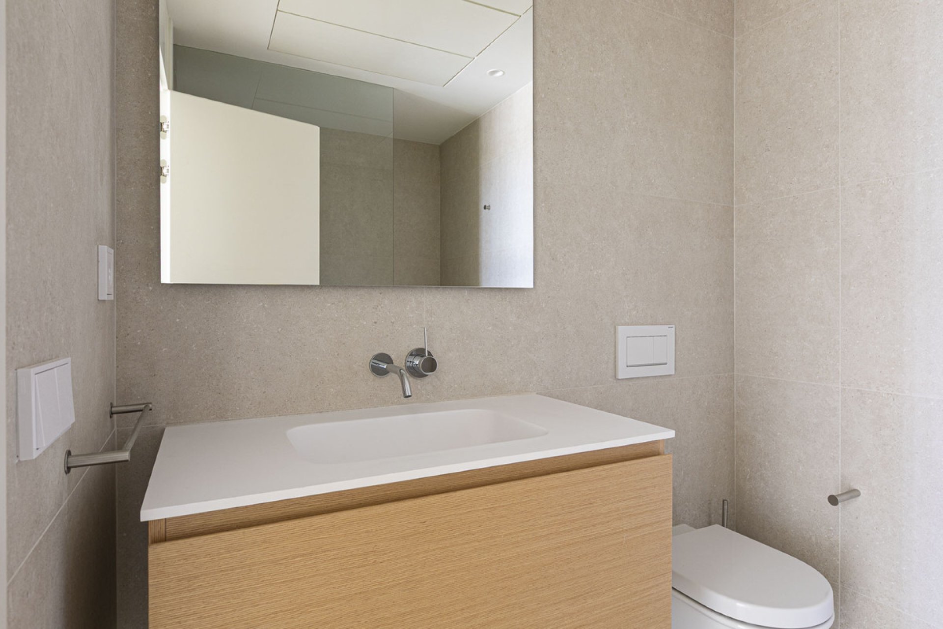 Resale - Apartment - Middle Floor Apartment - Benahavís - Benahavís Centro