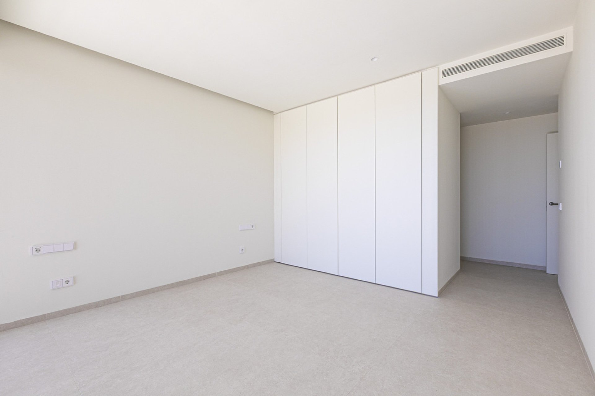 Resale - Apartment - Middle Floor Apartment - Benahavís - Benahavís Centro