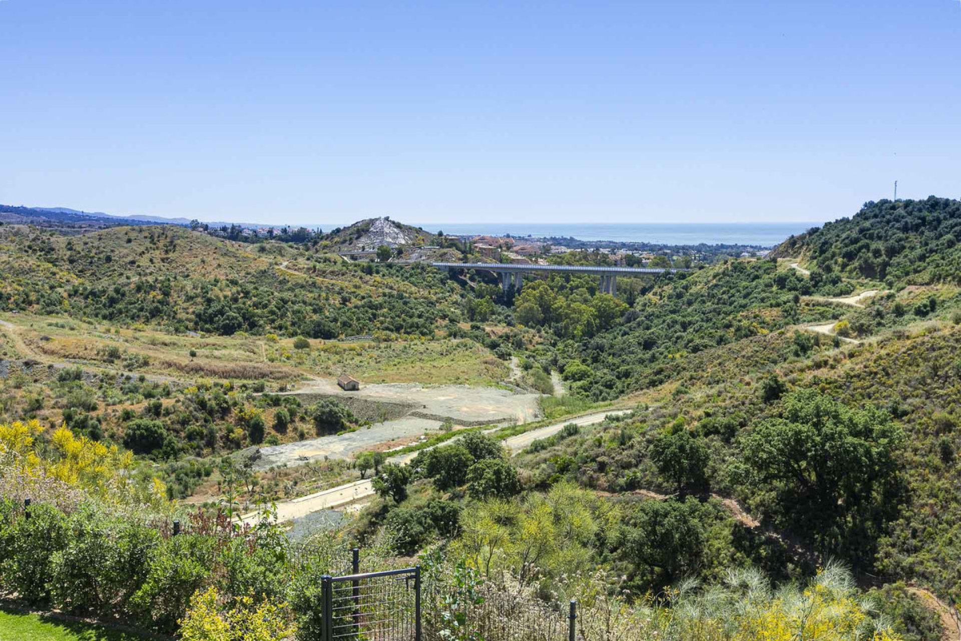 Resale - Apartment - Middle Floor Apartment - Benahavís - Benahavís Centro