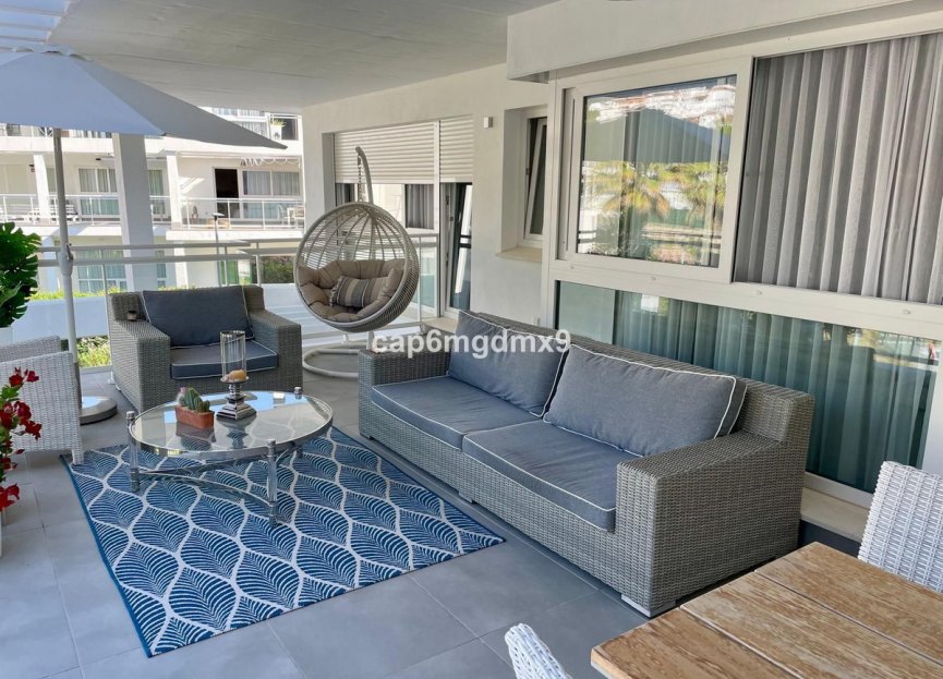 Resale - Apartment - Middle Floor Apartment - Benahavís - Benahavís Centro