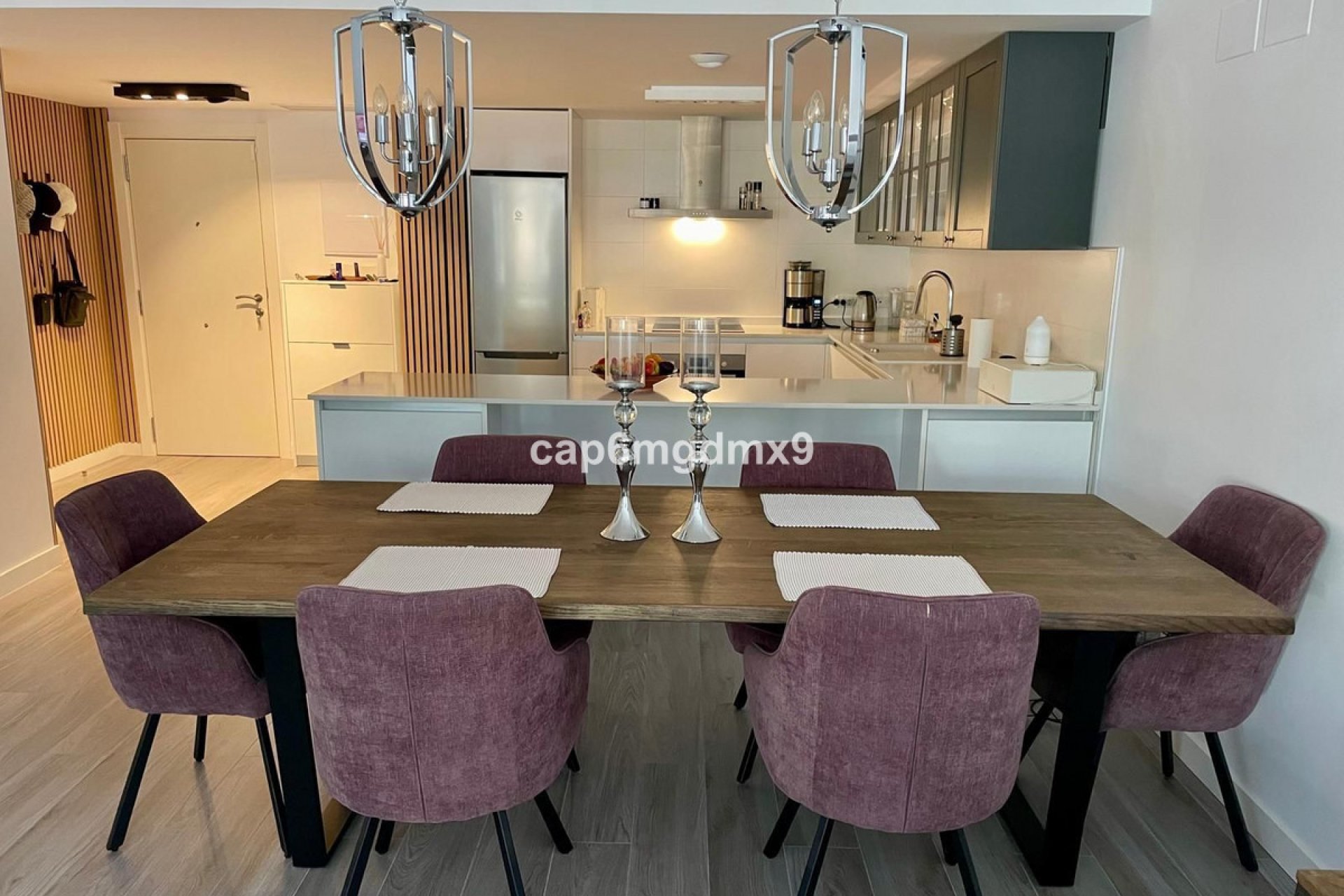 Resale - Apartment - Middle Floor Apartment - Benahavís - Benahavís Centro