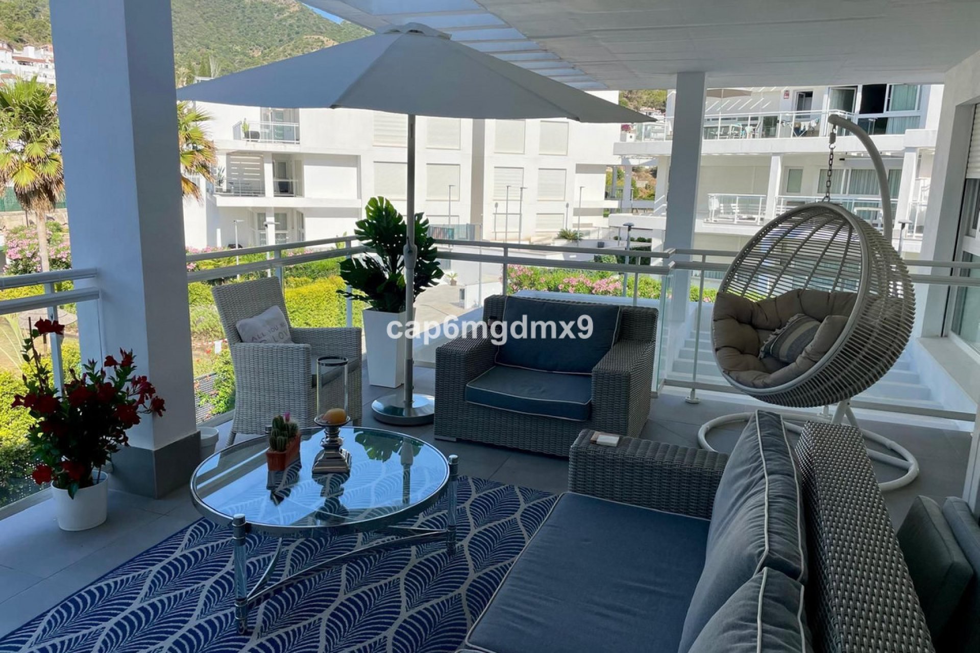 Resale - Apartment - Middle Floor Apartment - Benahavís - Benahavís Centro