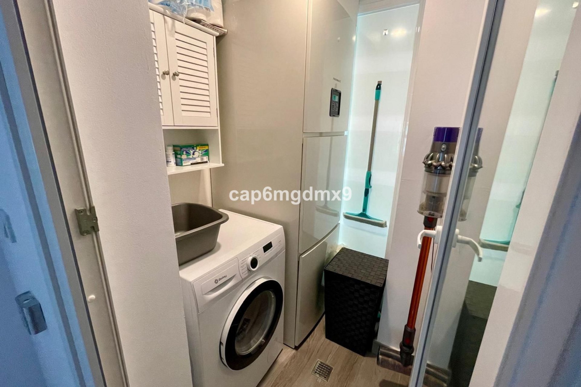 Resale - Apartment - Middle Floor Apartment - Benahavís - Benahavís Centro