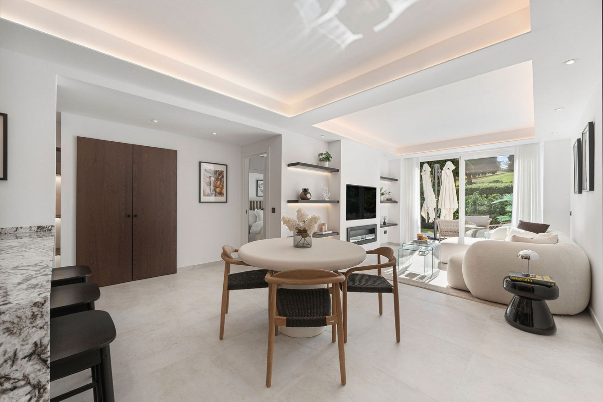 Resale - Apartment - Middle Floor Apartment - Benahavís - Benahavís Centro