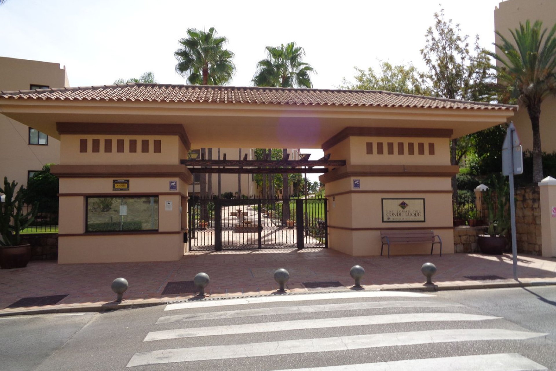 Resale - Apartment - Middle Floor Apartment - Benahavís - Benahavís Centro