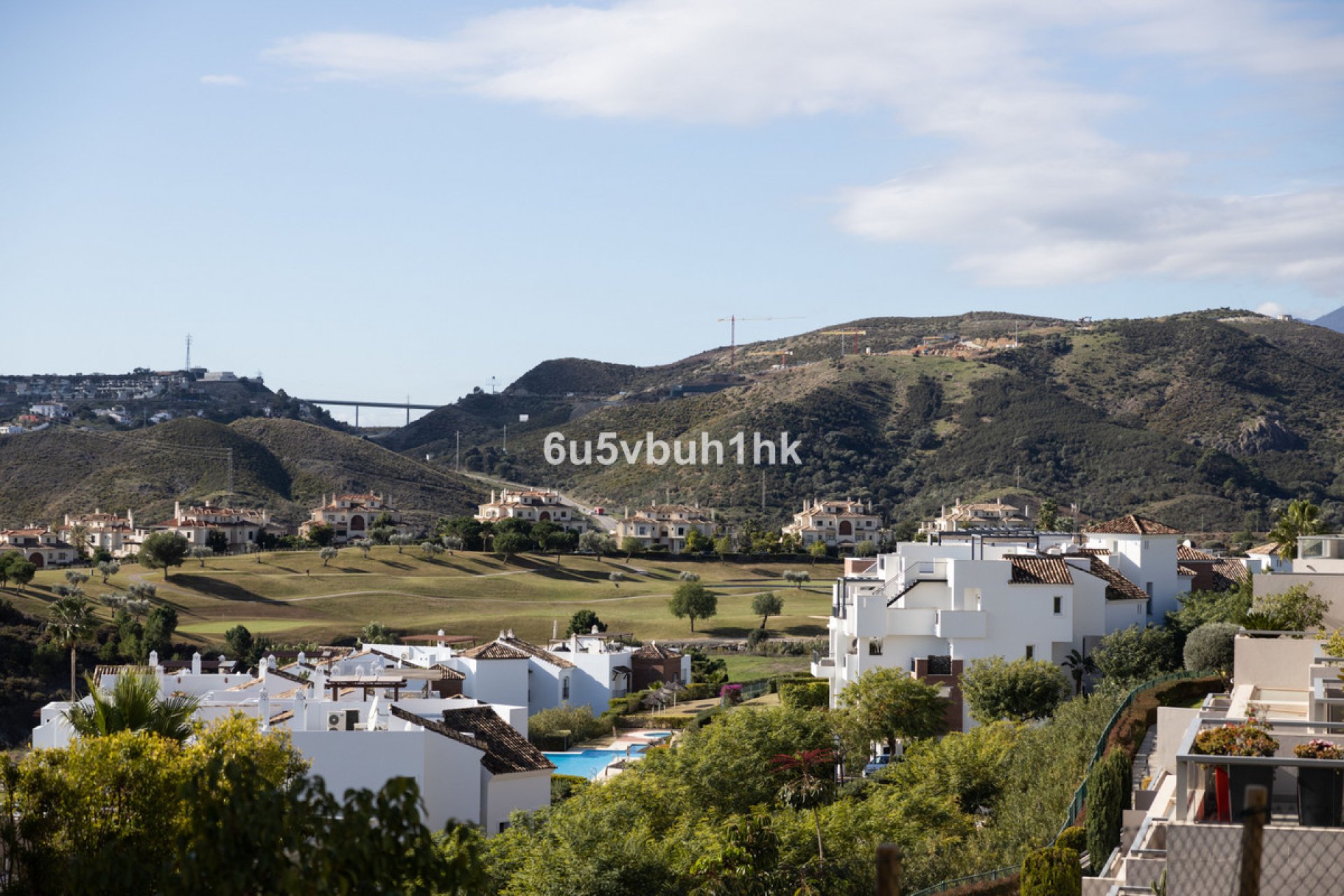 Resale - Apartment - Middle Floor Apartment - Benahavís - Benahavís Centro