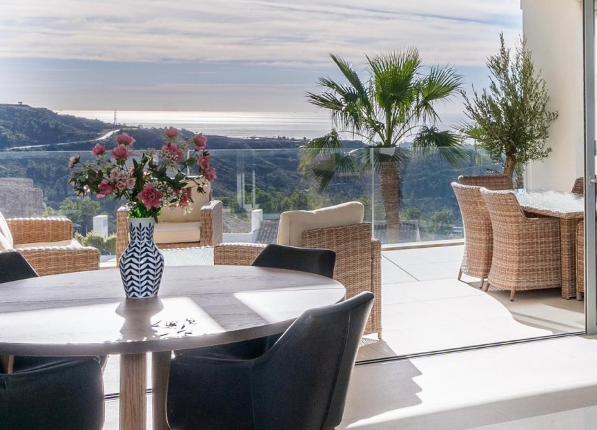 Resale - Apartment - Middle Floor Apartment - Benahavís - Benahavís Centro