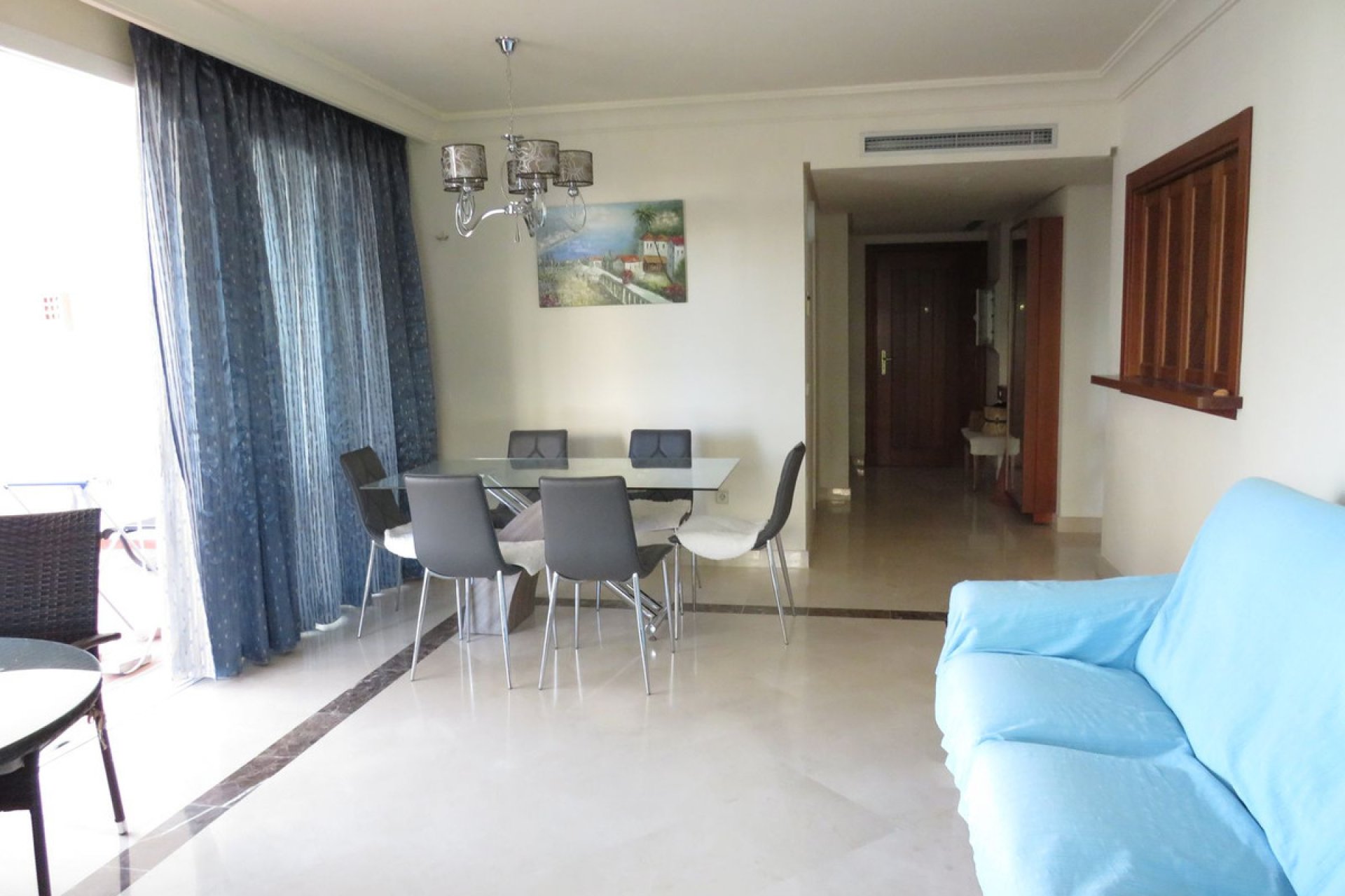 Resale - Apartment - Middle Floor Apartment - Benahavís - Benahavís Centro