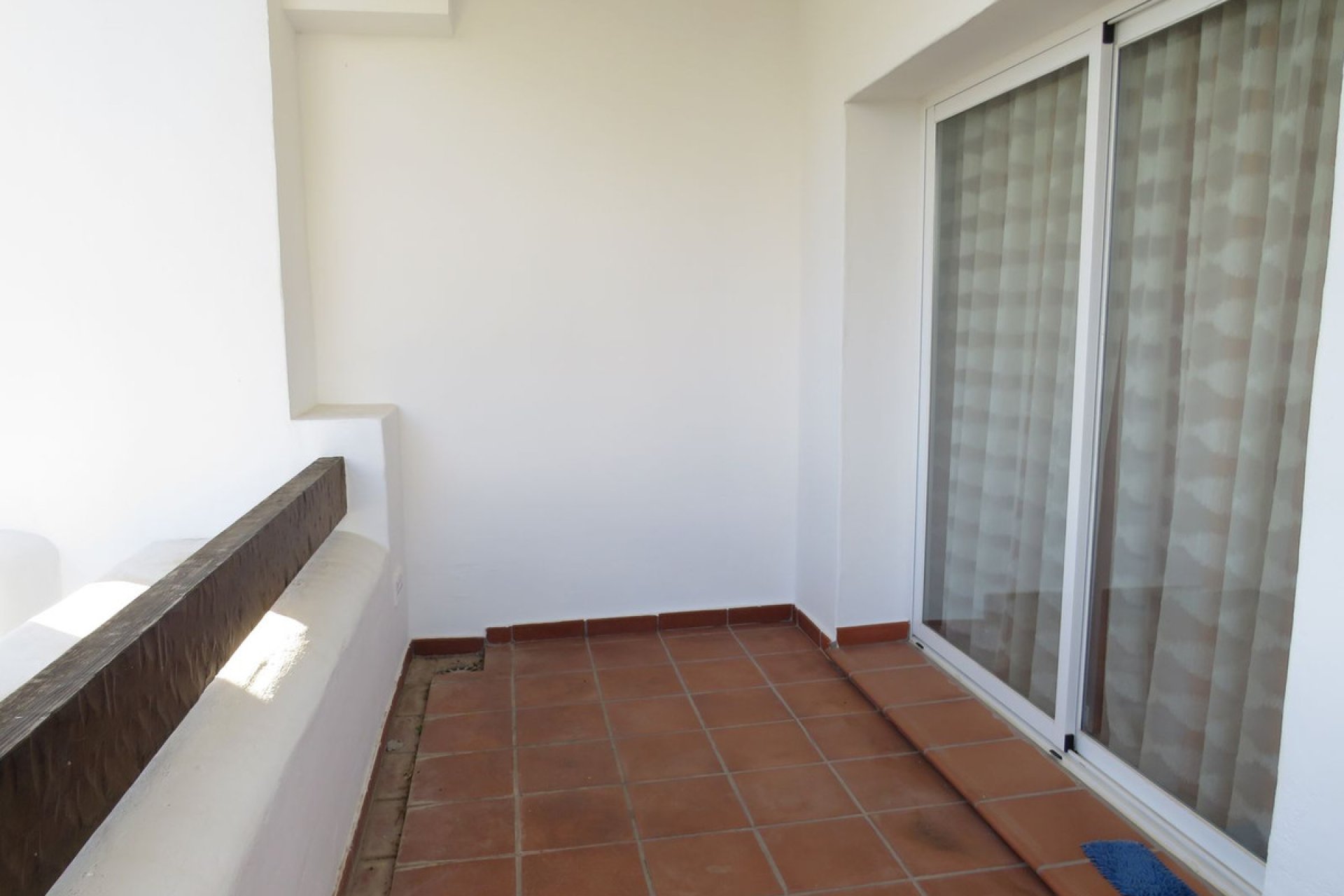 Resale - Apartment - Middle Floor Apartment - Benahavís - Benahavís Centro