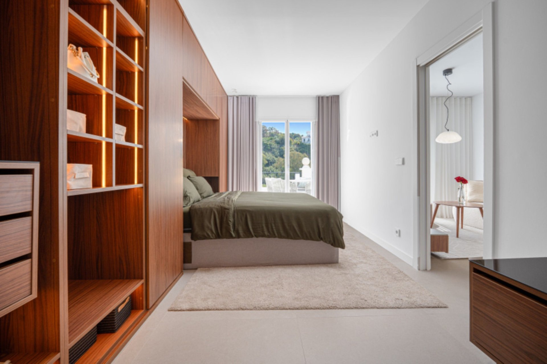 Resale - Apartment - Middle Floor Apartment - Benahavís - Benahavís Centro