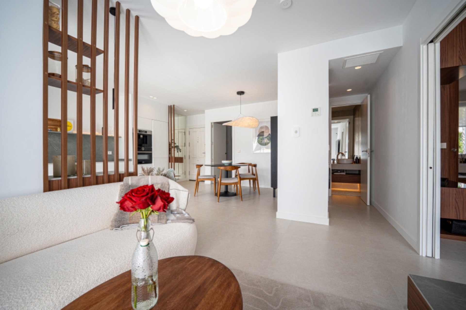 Resale - Apartment - Middle Floor Apartment - Benahavís - Benahavís Centro