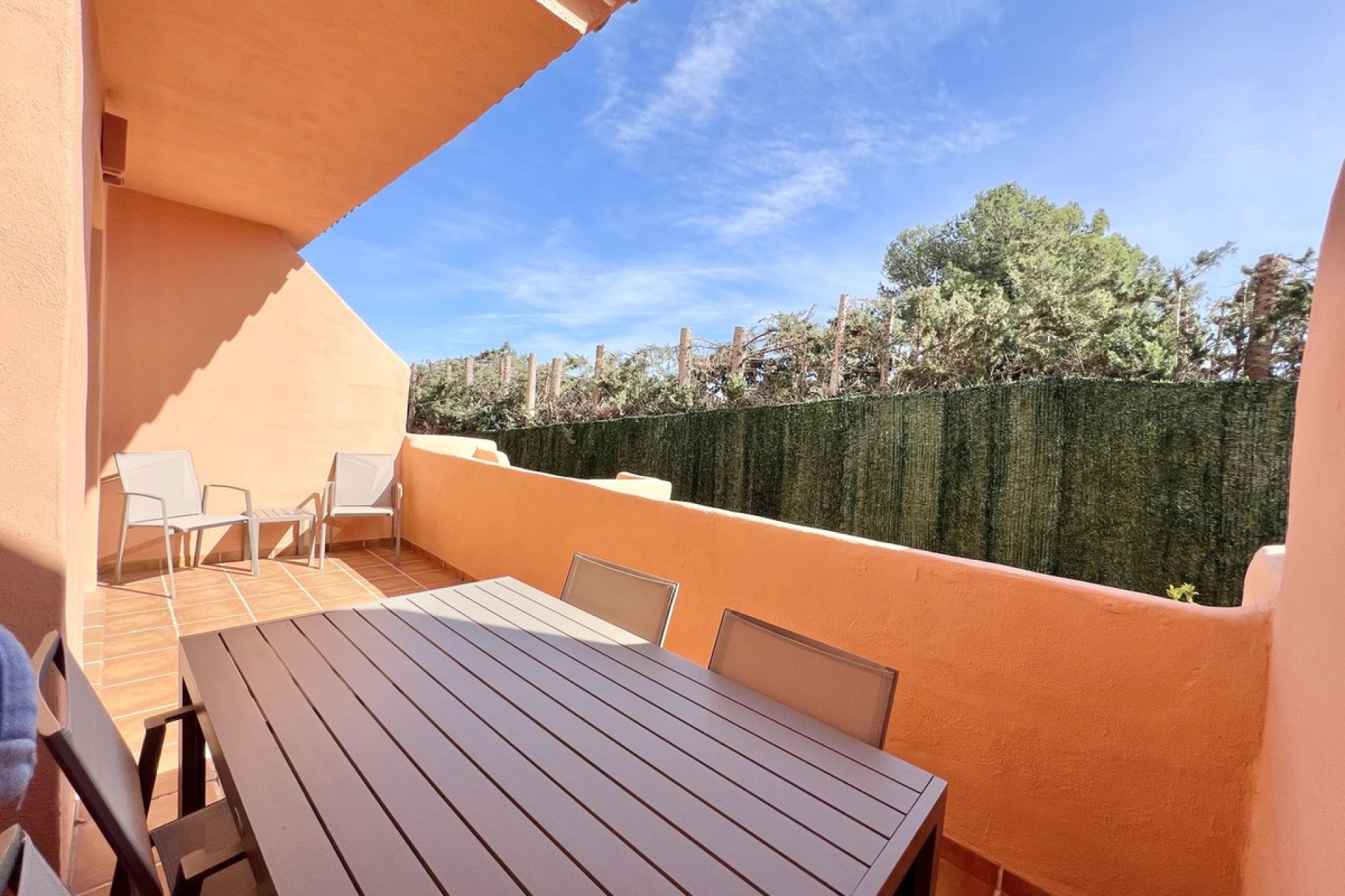 Resale - Apartment - Middle Floor Apartment - Benahavís - Benahavís Centro