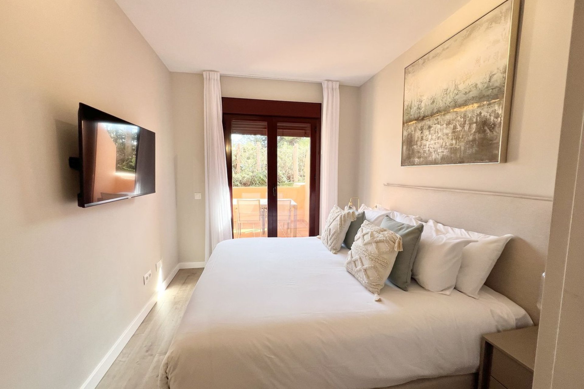 Resale - Apartment - Middle Floor Apartment - Benahavís - Benahavís Centro