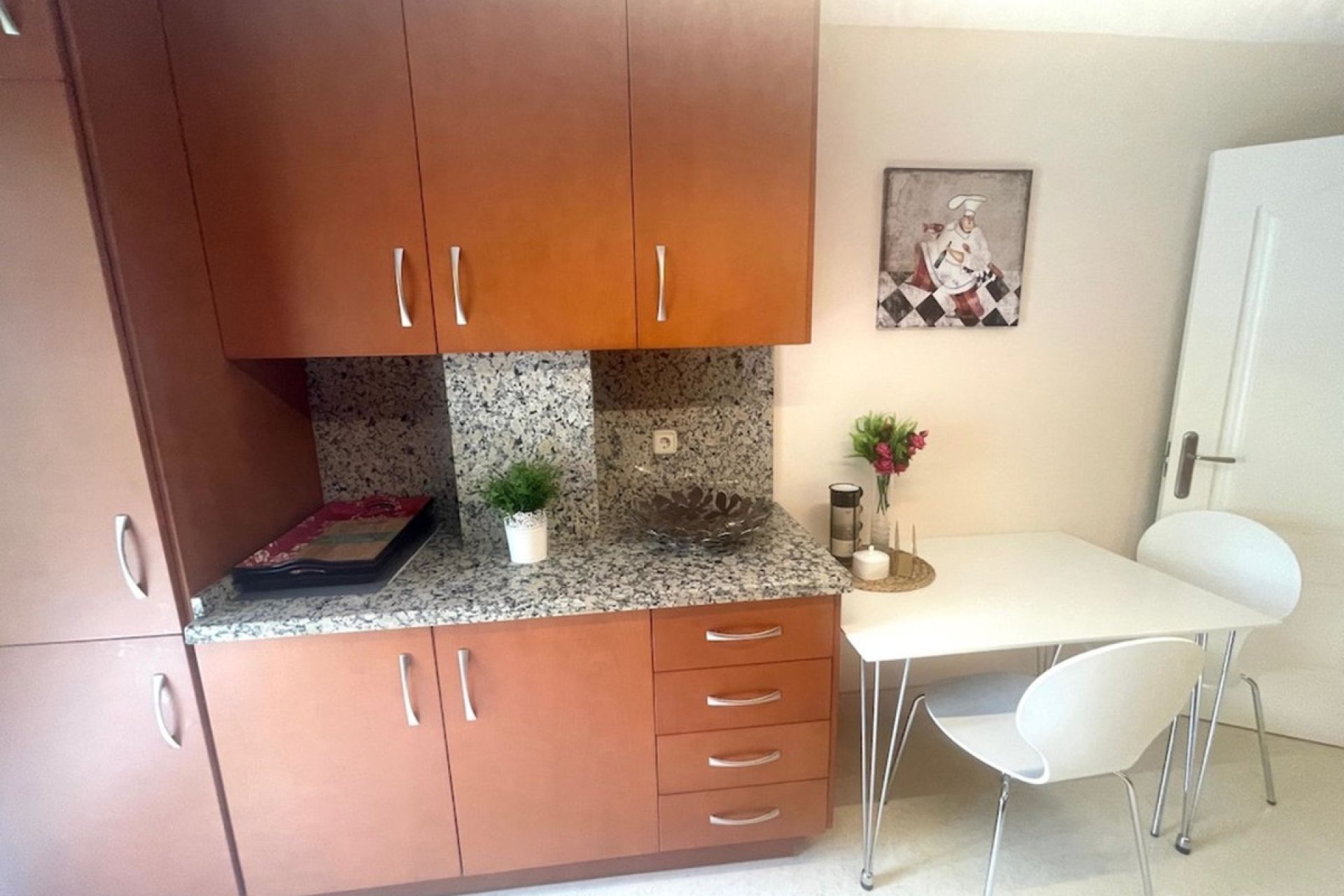 Resale - Apartment - Middle Floor Apartment - Benahavís - Benahavís Centro