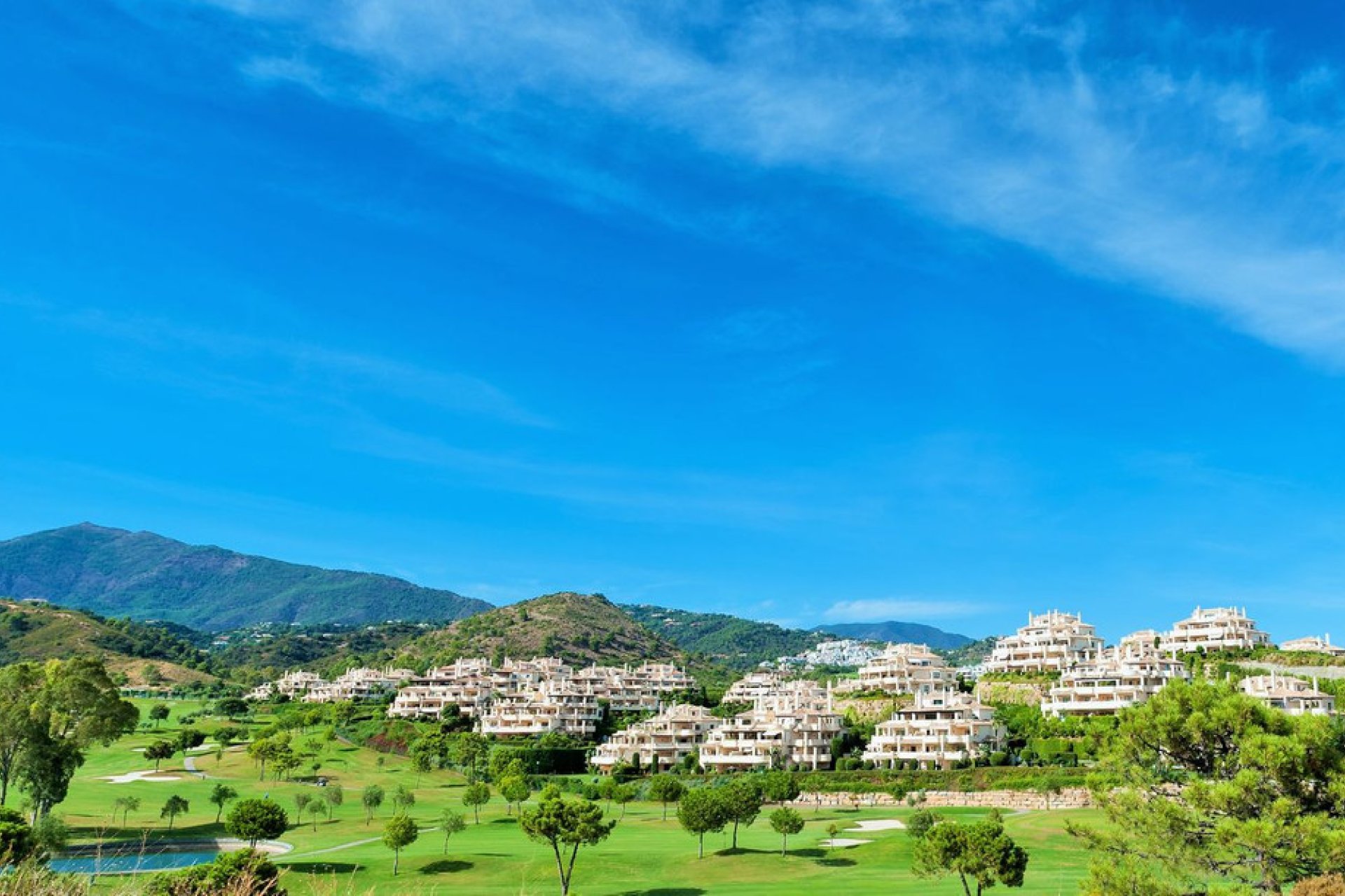 Resale - Apartment - Middle Floor Apartment - Benahavís - Benahavís Centro