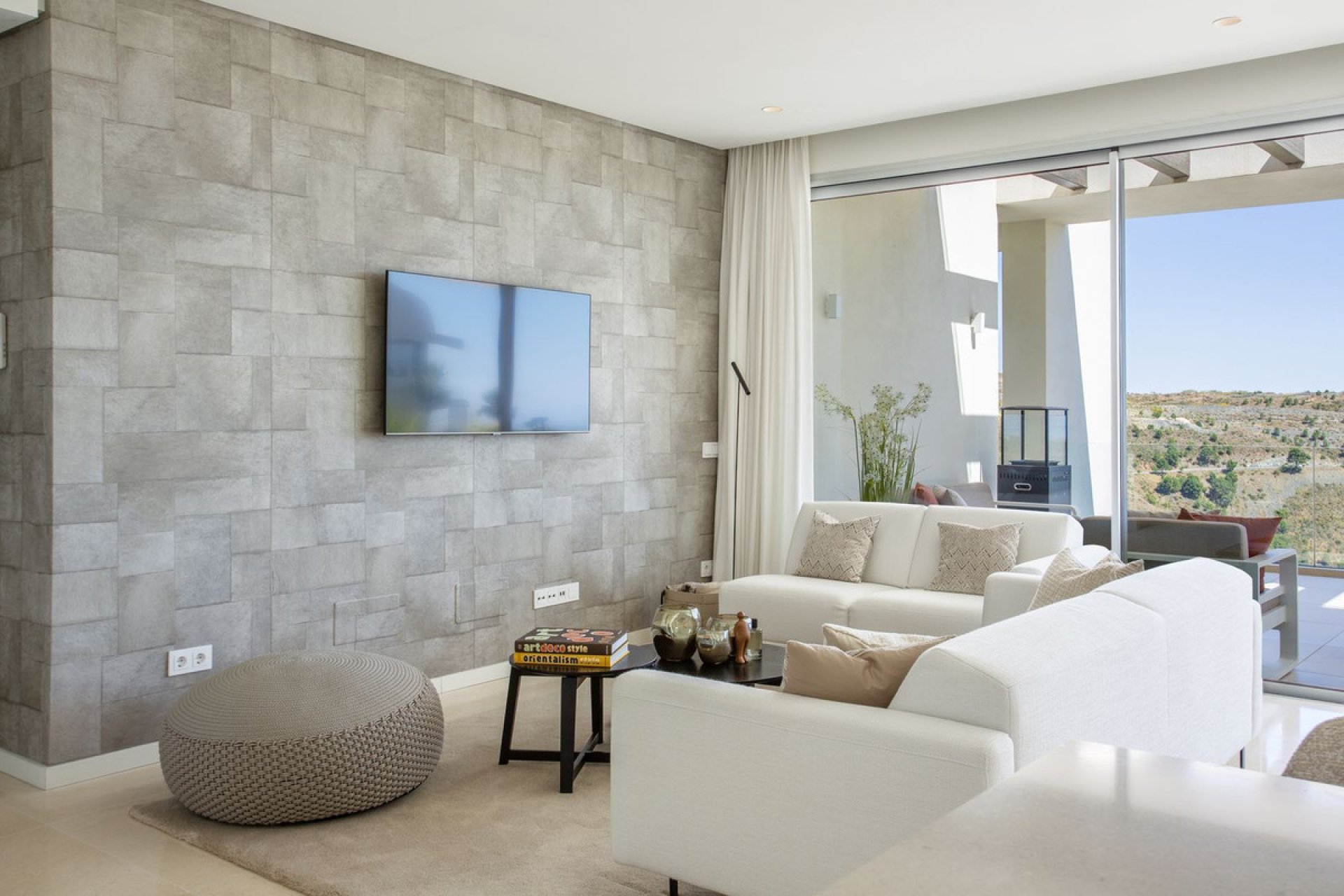 Resale - Apartment - Middle Floor Apartment - Benahavís - Benahavís Centro