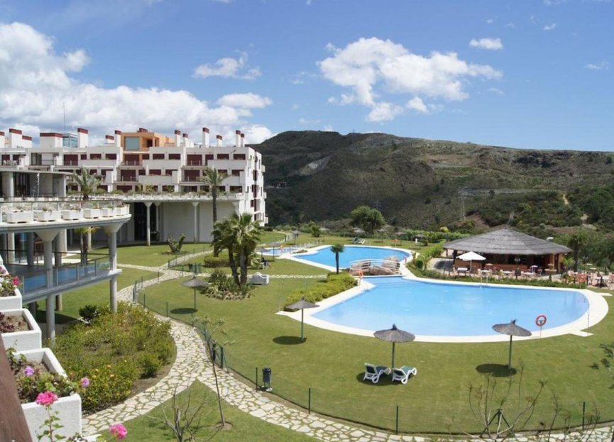 Resale - Apartment - Middle Floor Apartment - Benahavís - Benahavís Centro