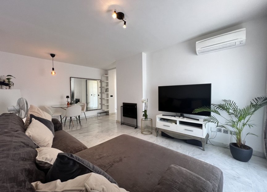 Resale - Apartment - Middle Floor Apartment - Benahavís - Benahavís Centro