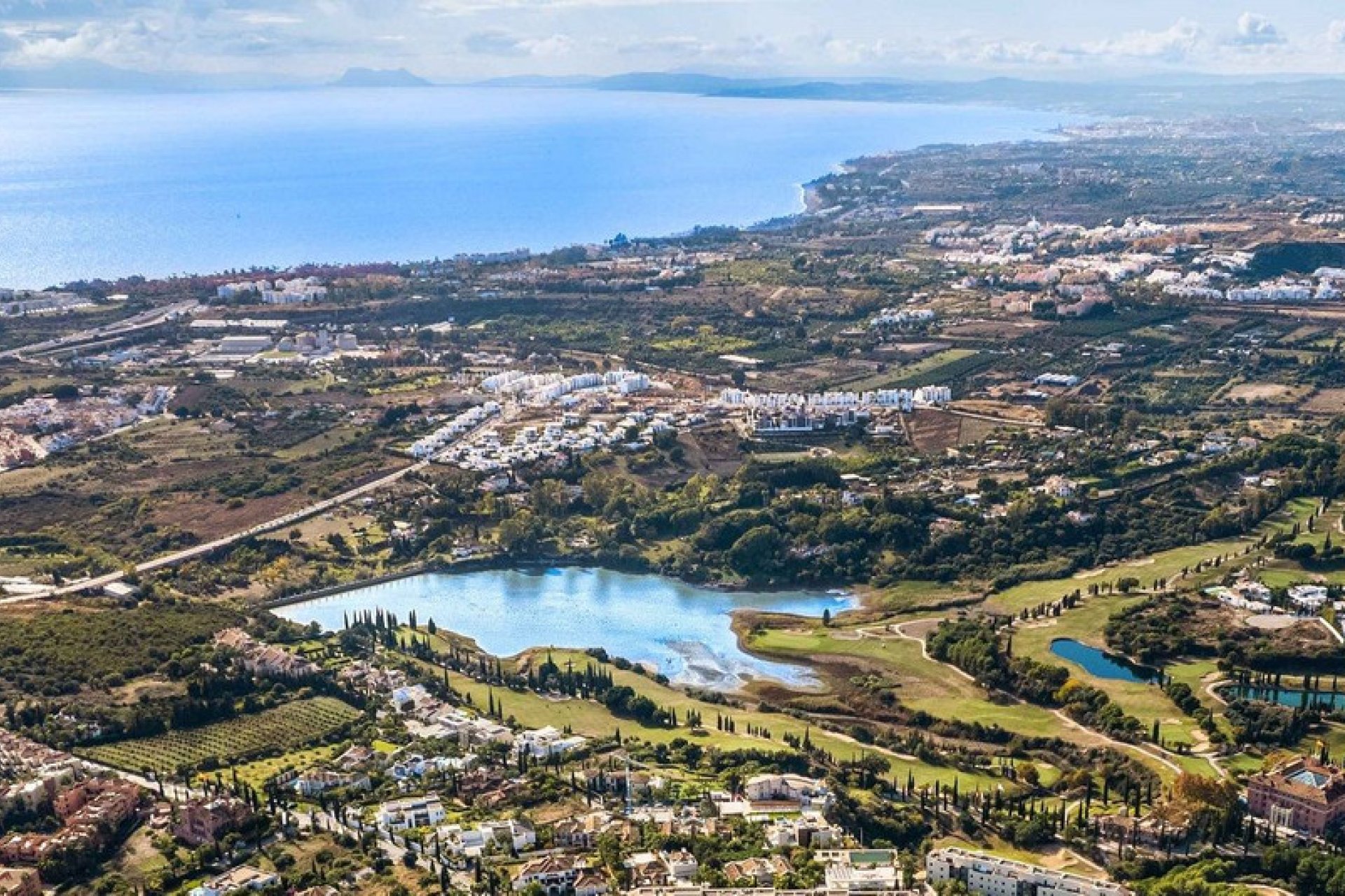 Resale - Apartment - Middle Floor Apartment - Benahavís - Benahavís Centro