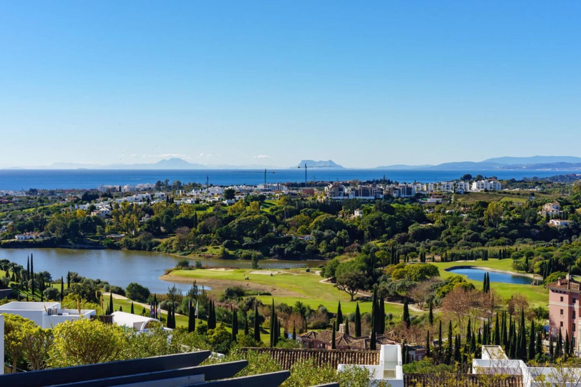 Resale - Apartment - Middle Floor Apartment - Benahavís - Benahavís Centro