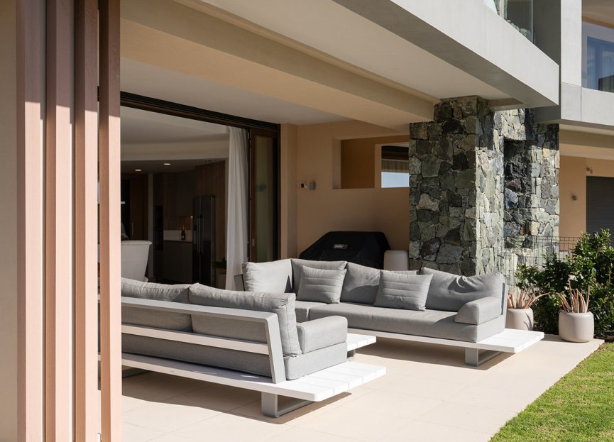 Resale - Apartment - Middle Floor Apartment - Benahavís - Benahavís Centro