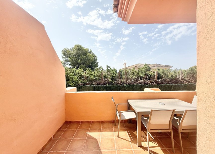 Resale - Apartment - Middle Floor Apartment - Benahavís - Benahavís Centro